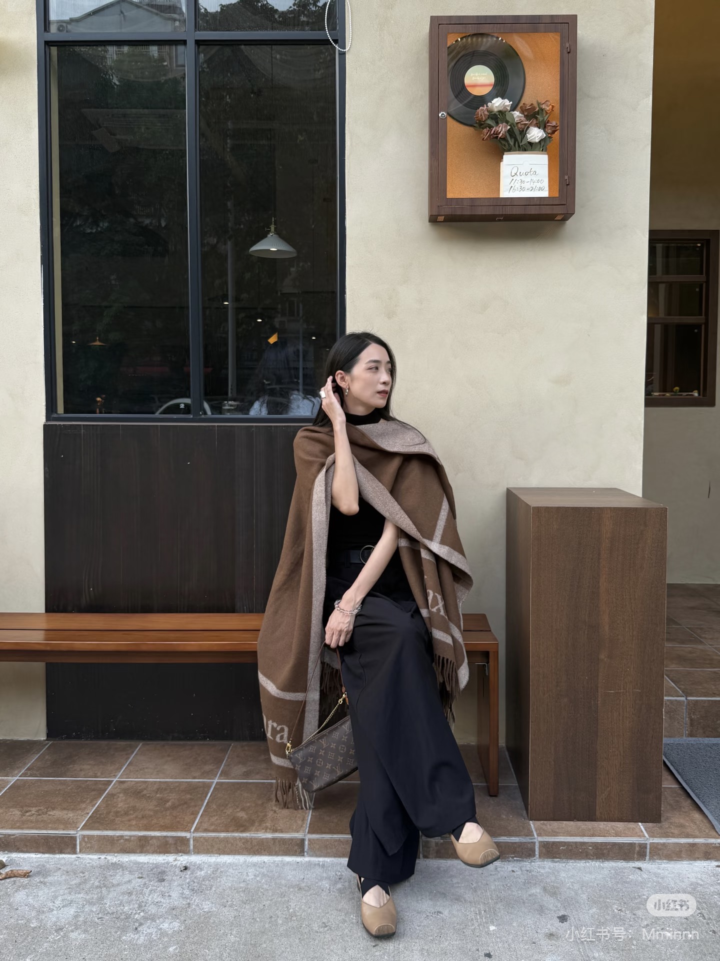 Max 26fw jacquard shawls
