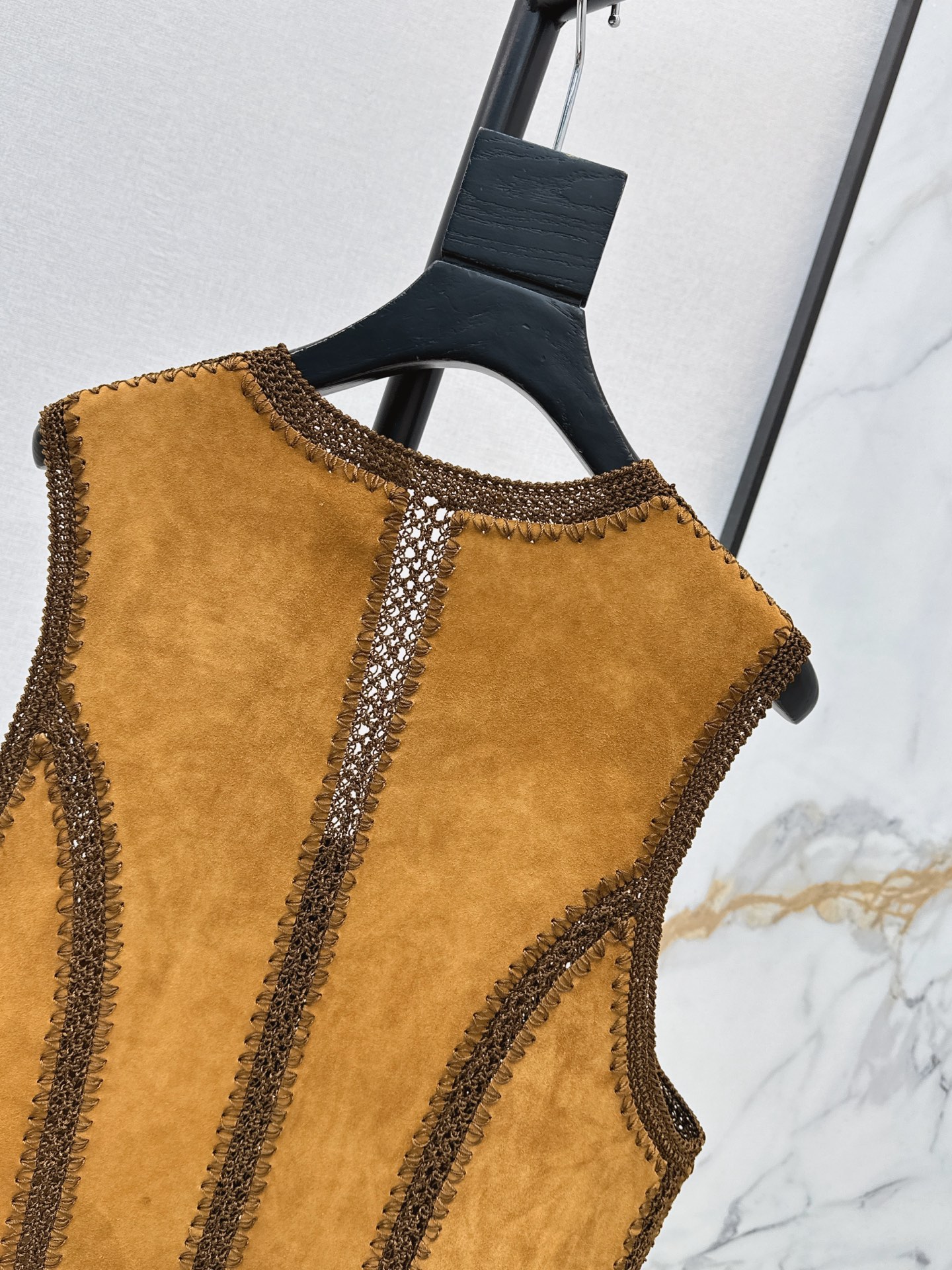 ES 26fw suede fleece leather vest