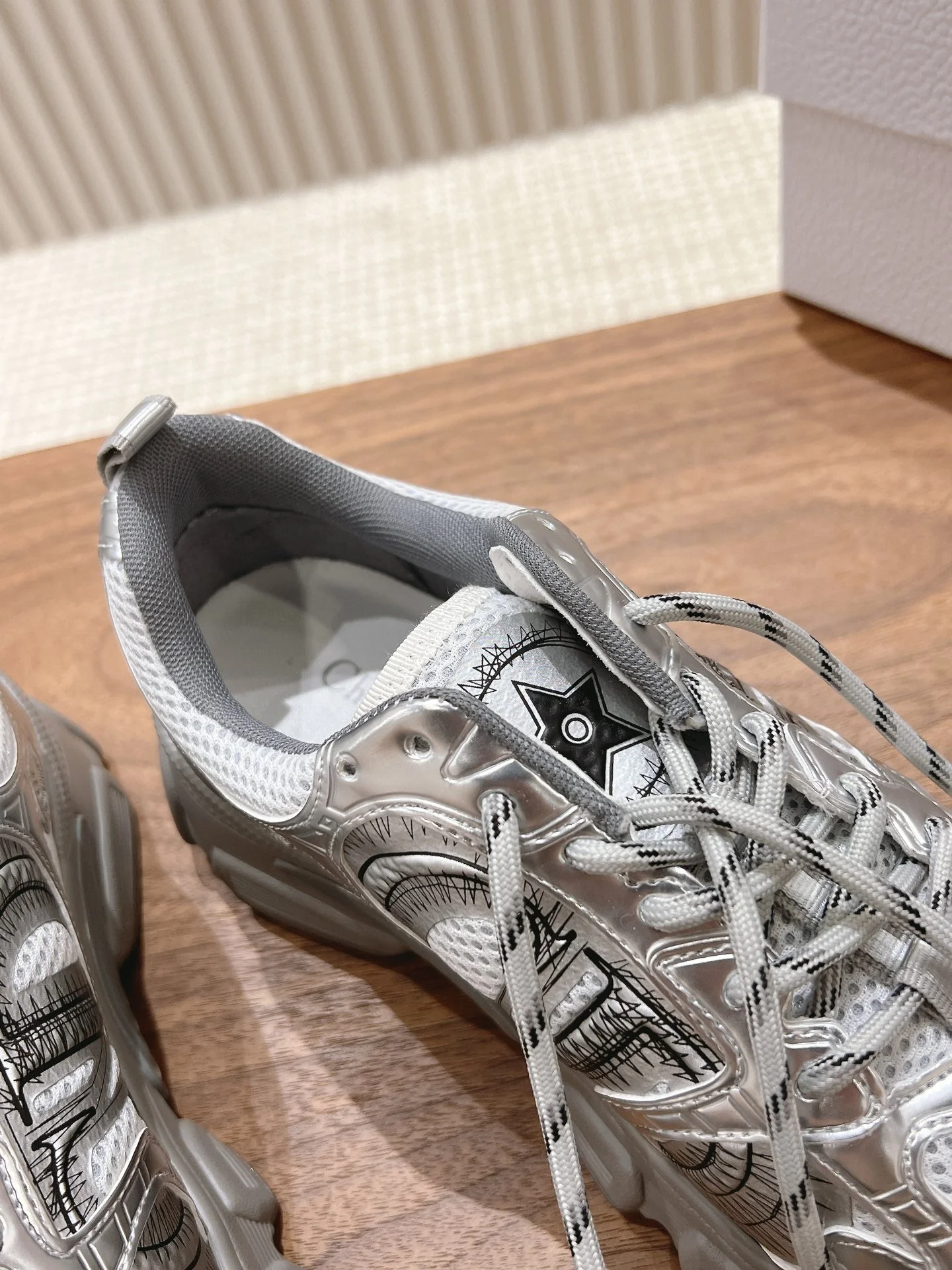 D chrono sneaker