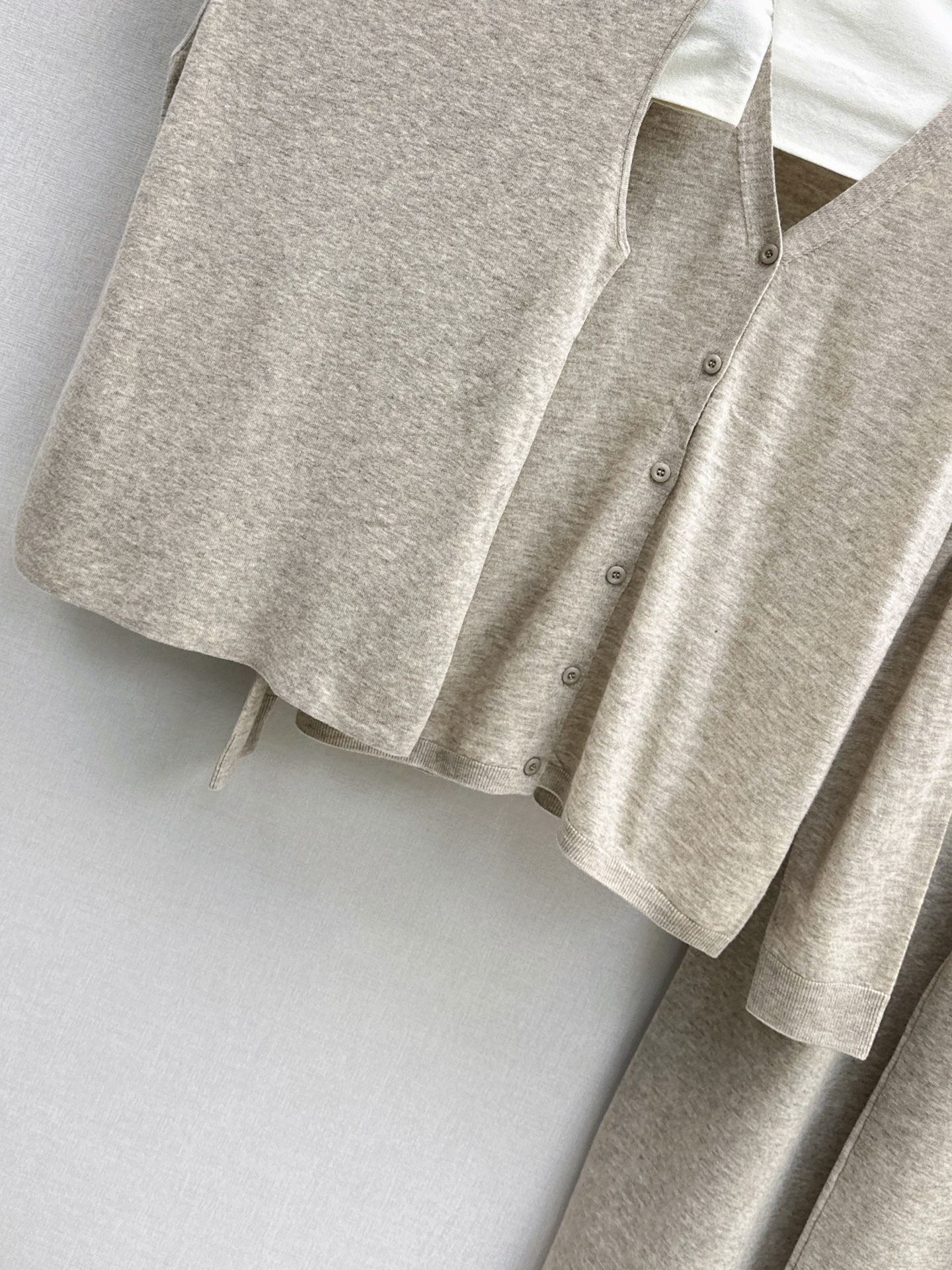 Her 26fw knit vest cardigan pants sets