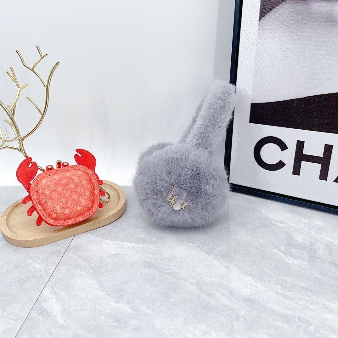 CD 26fw fluffy fur-look earmuffs