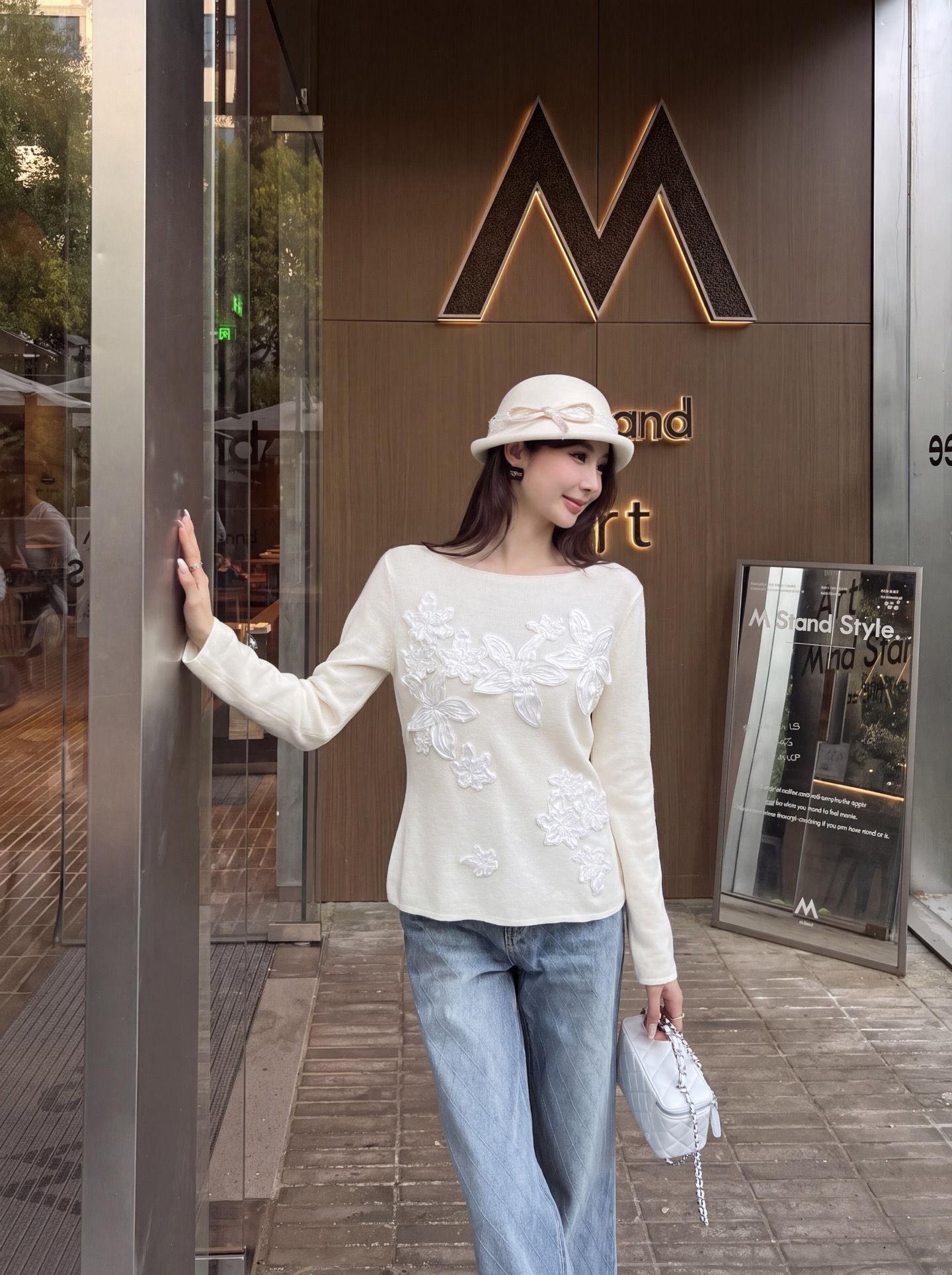 ES 26fw lace embroidery knit sweater