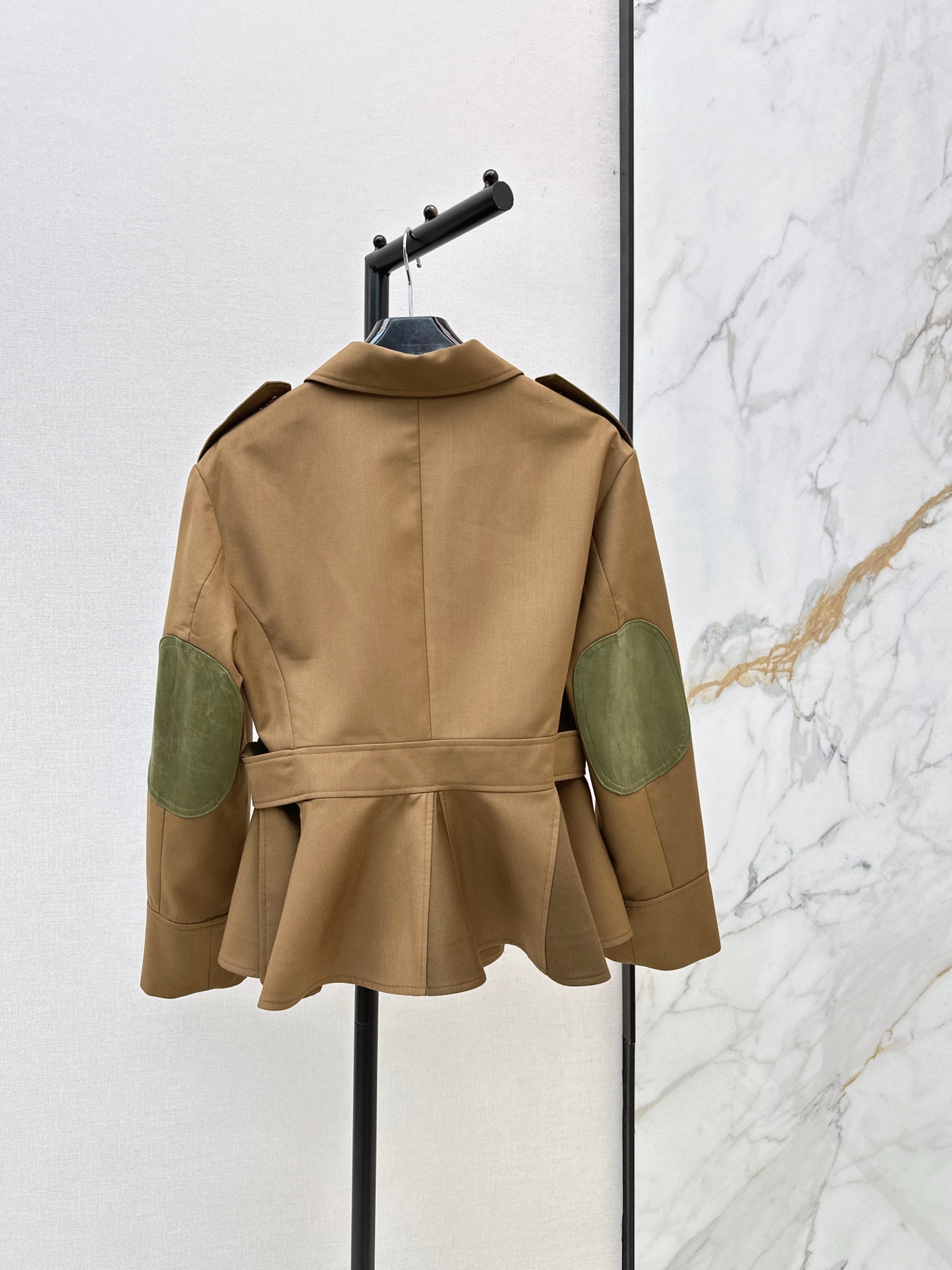 Celi 26fw belted jacket