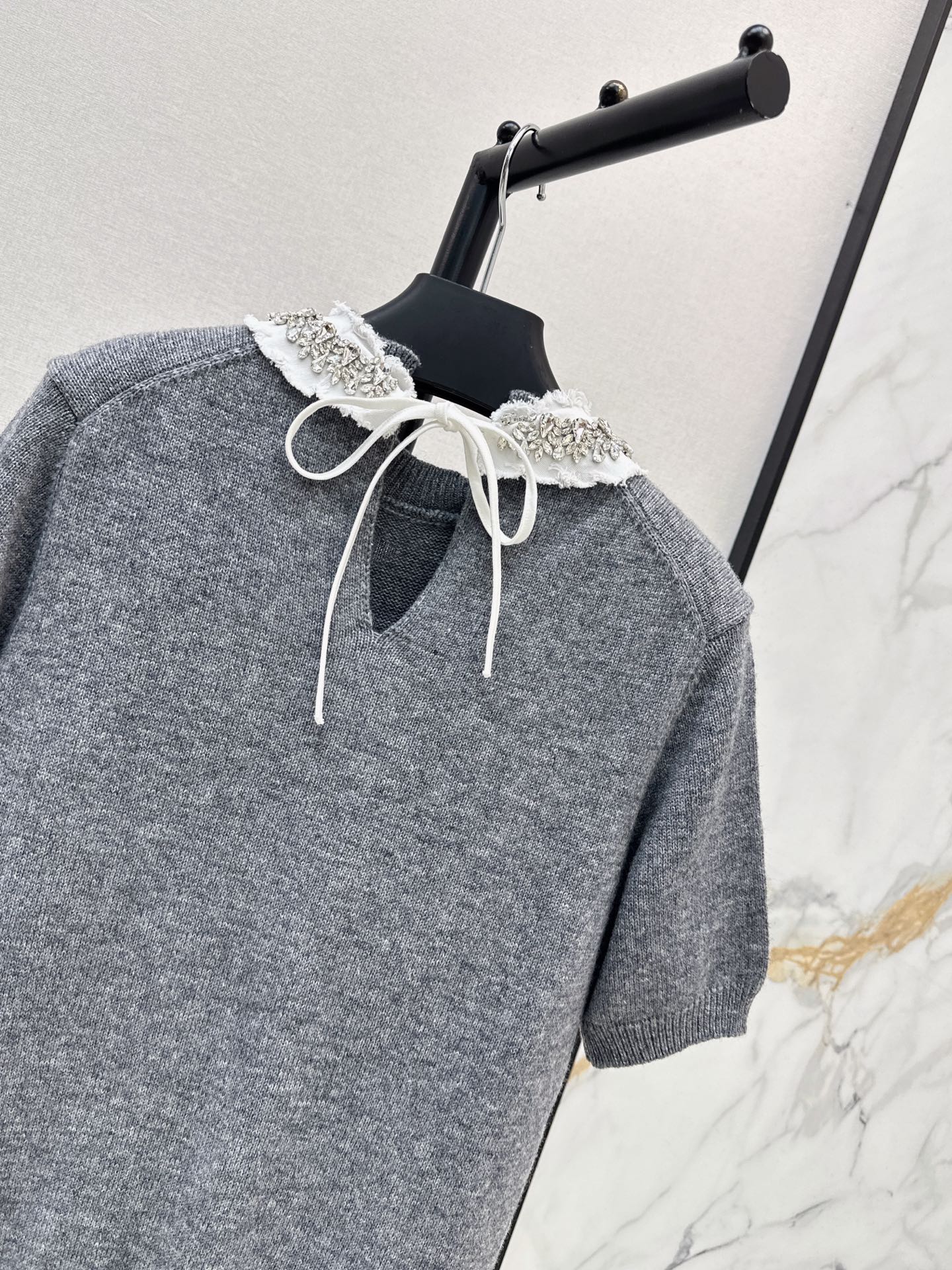 Pra 26fw rhinestone knit top