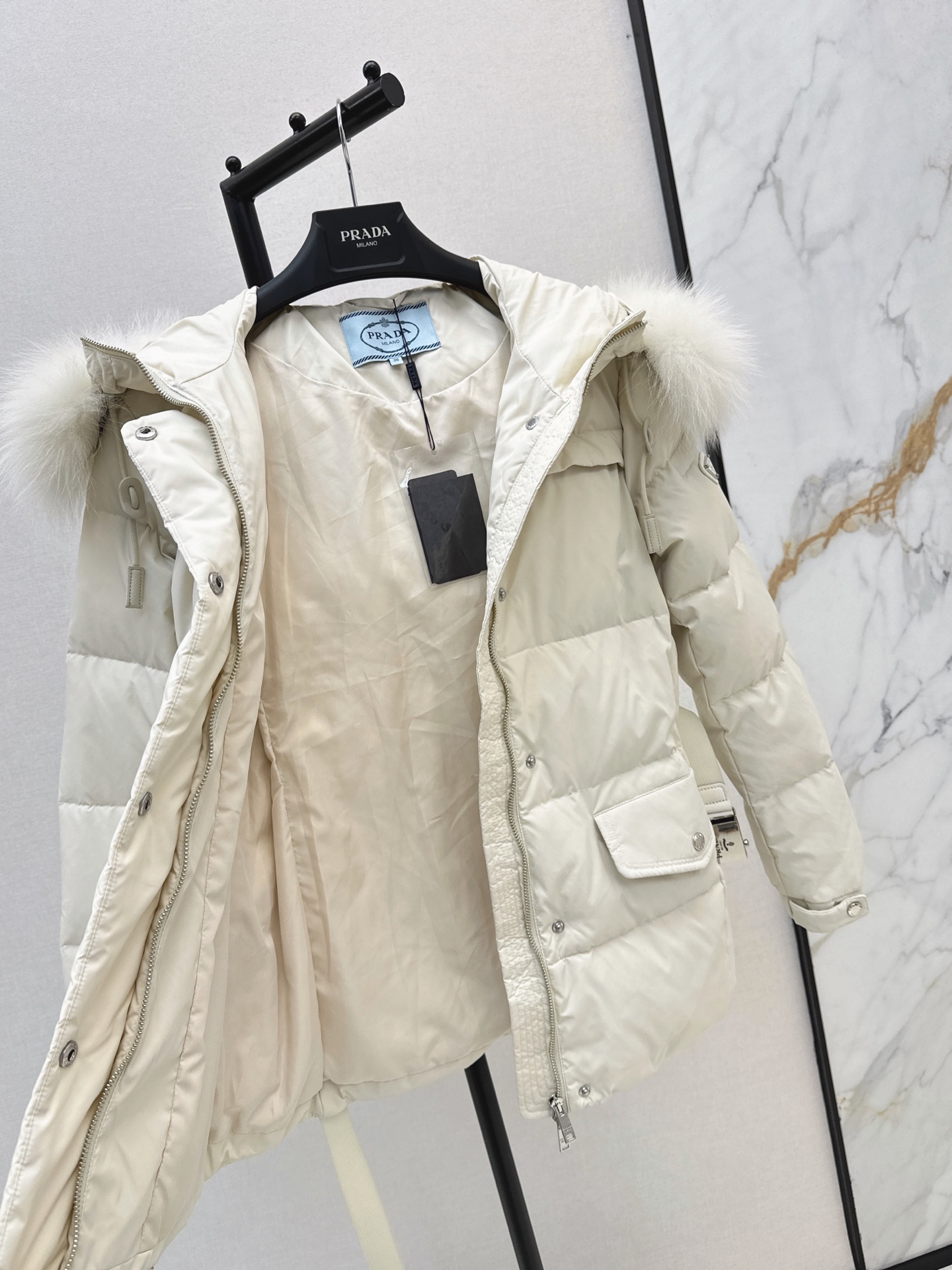 Pra 26fw hooded down jacket