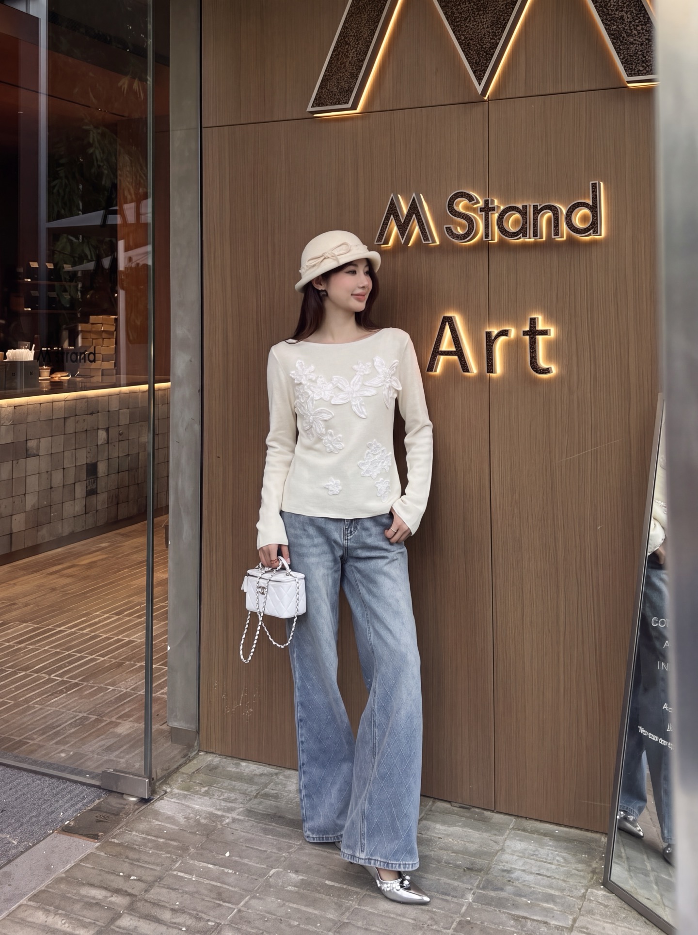 ES 26fw lace embroidery knit sweater