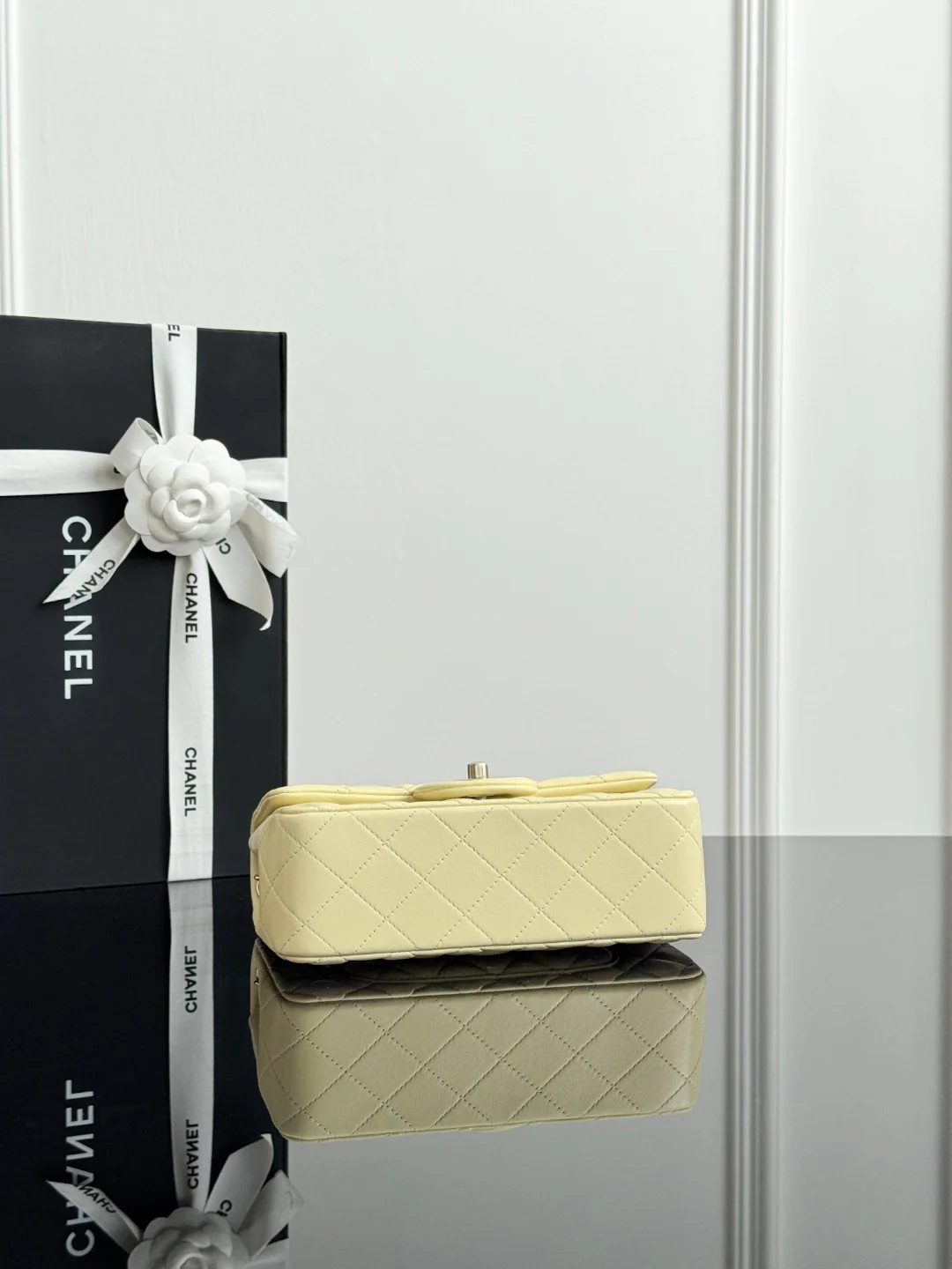 Chan cf20 chain shoulder bag