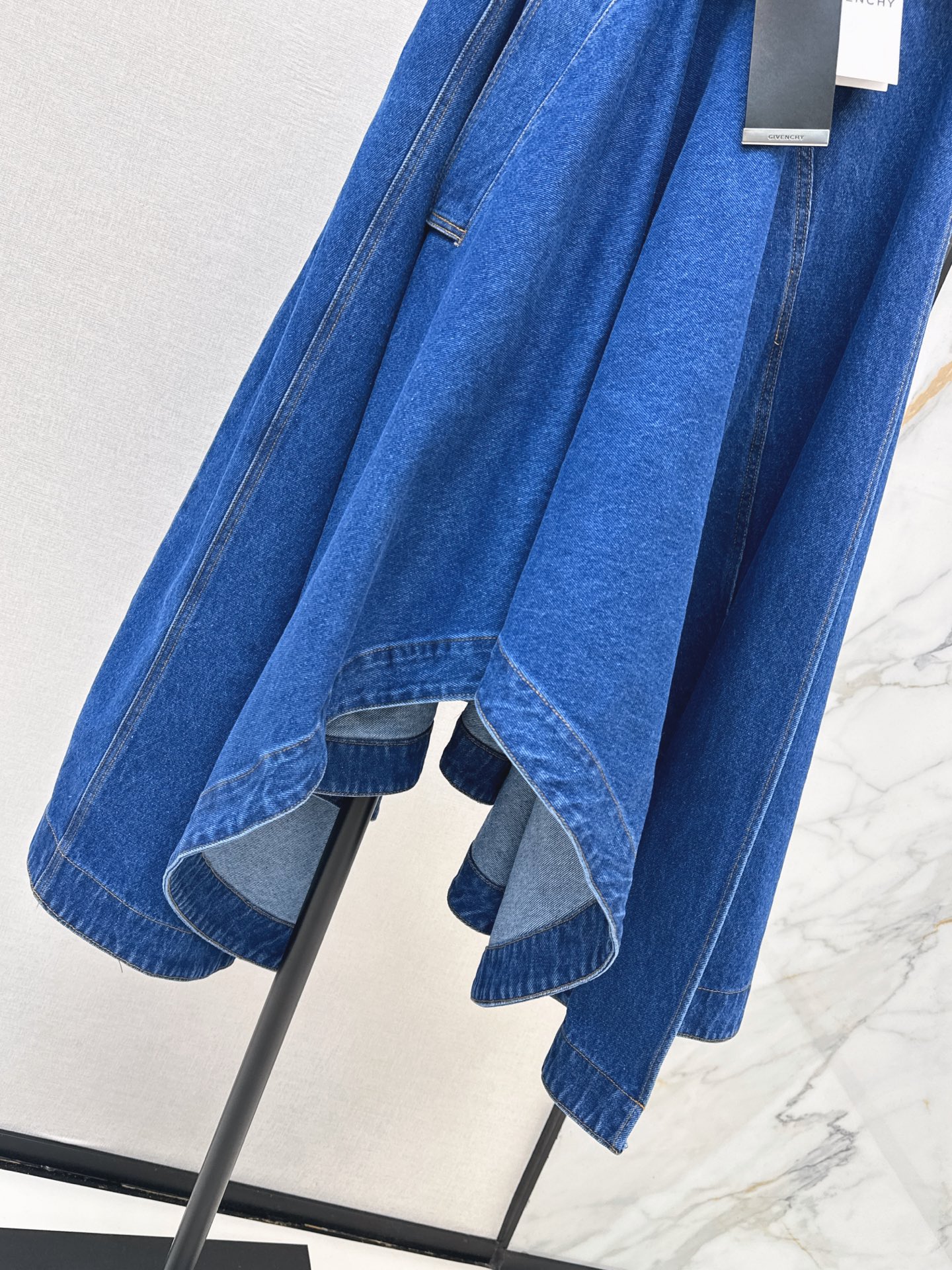 Giv 26fw asymmetric denim skirt