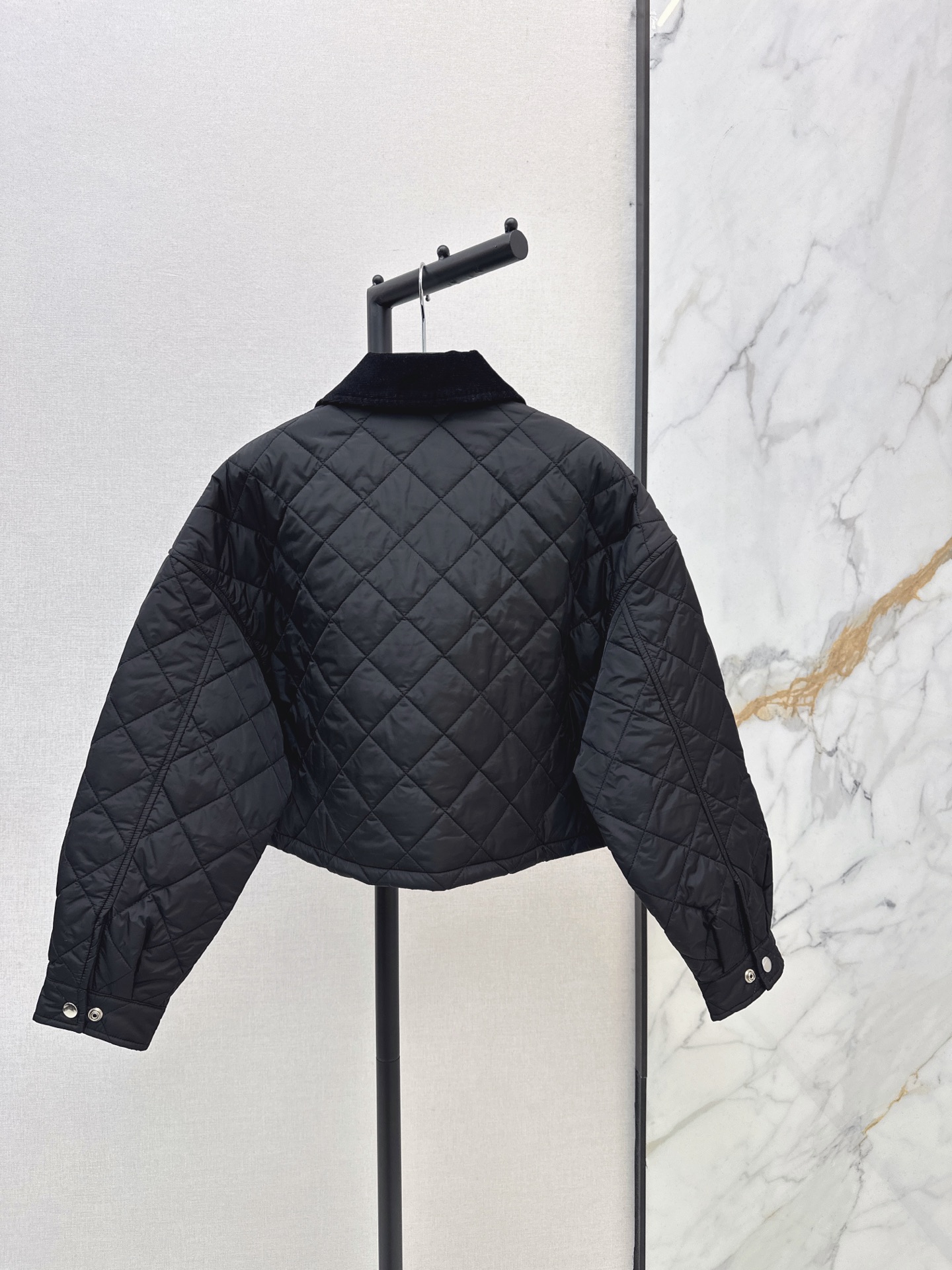 Pra 26fw cropped padded jacket