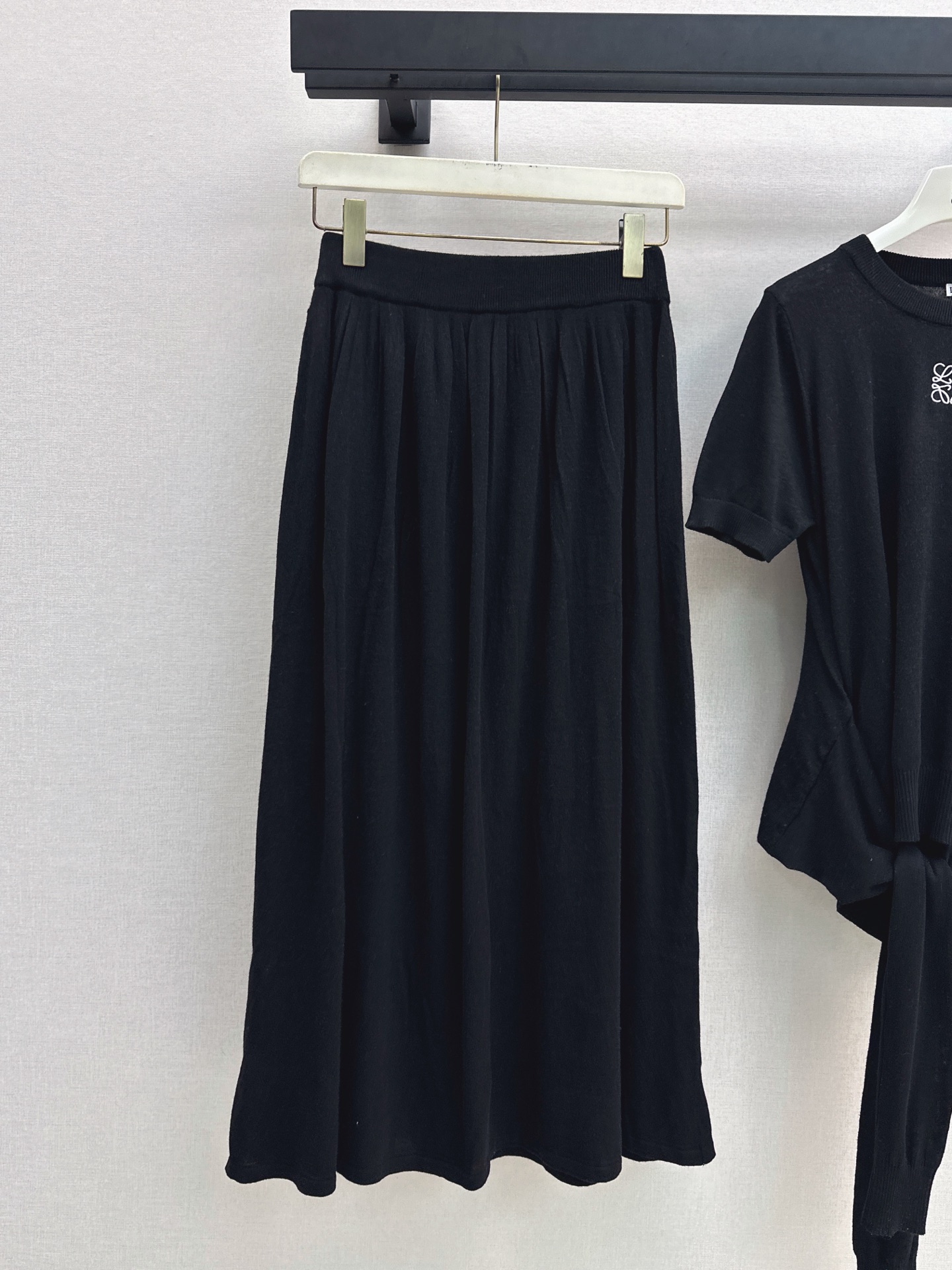 Loe 26fw knit top pleated skirt