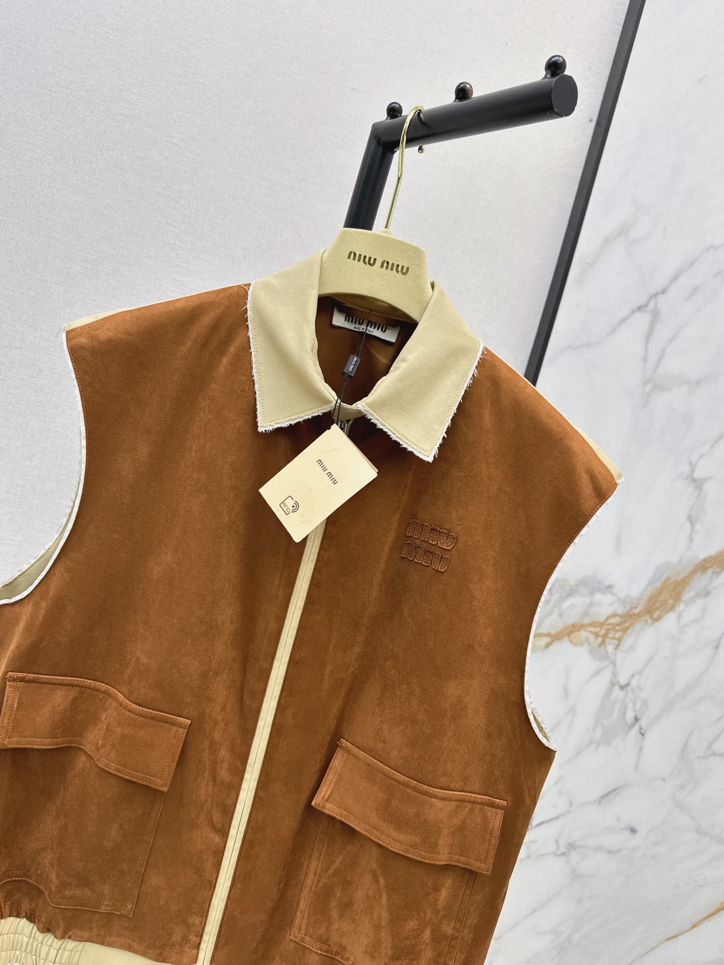 Miu 26fw suede-effetc vest jacket