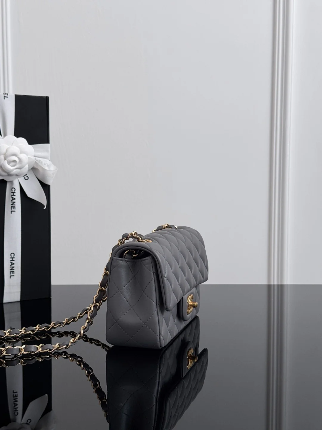 Chan cf20 chain shoulder bag