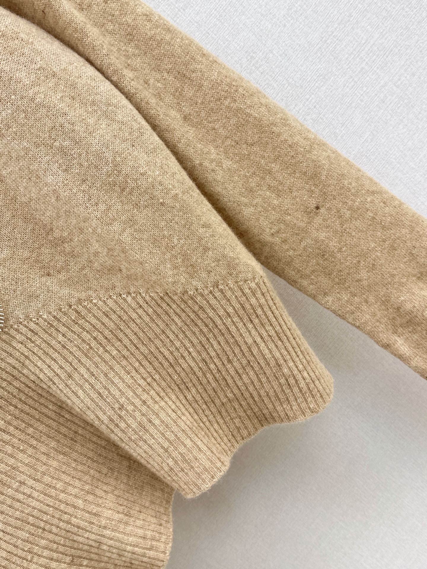 ES 26fw lace wool basic tee