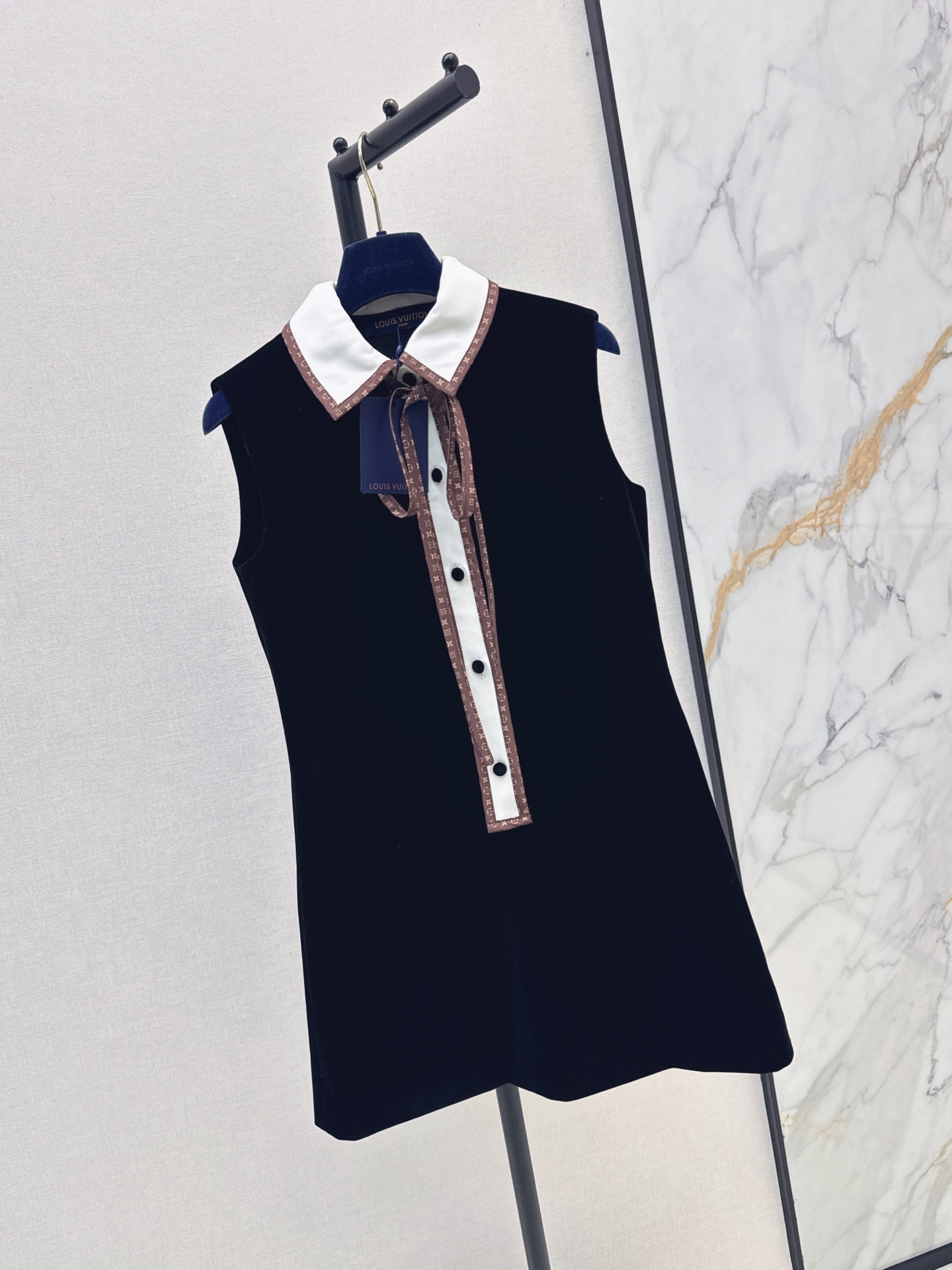 Loui 26fw ribbon sleeveless dress