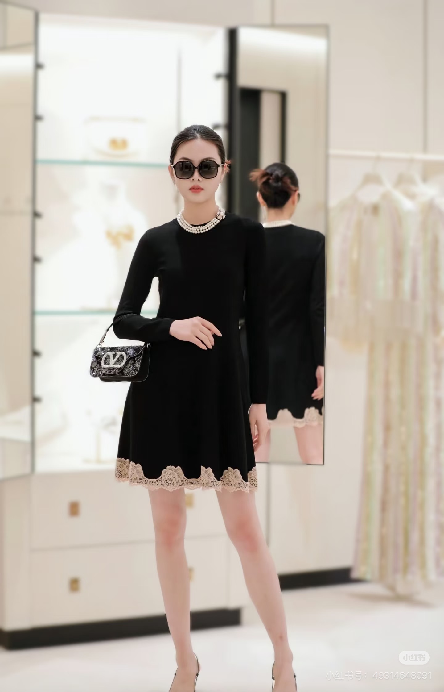 Valen 26fw lace contract knit dress
