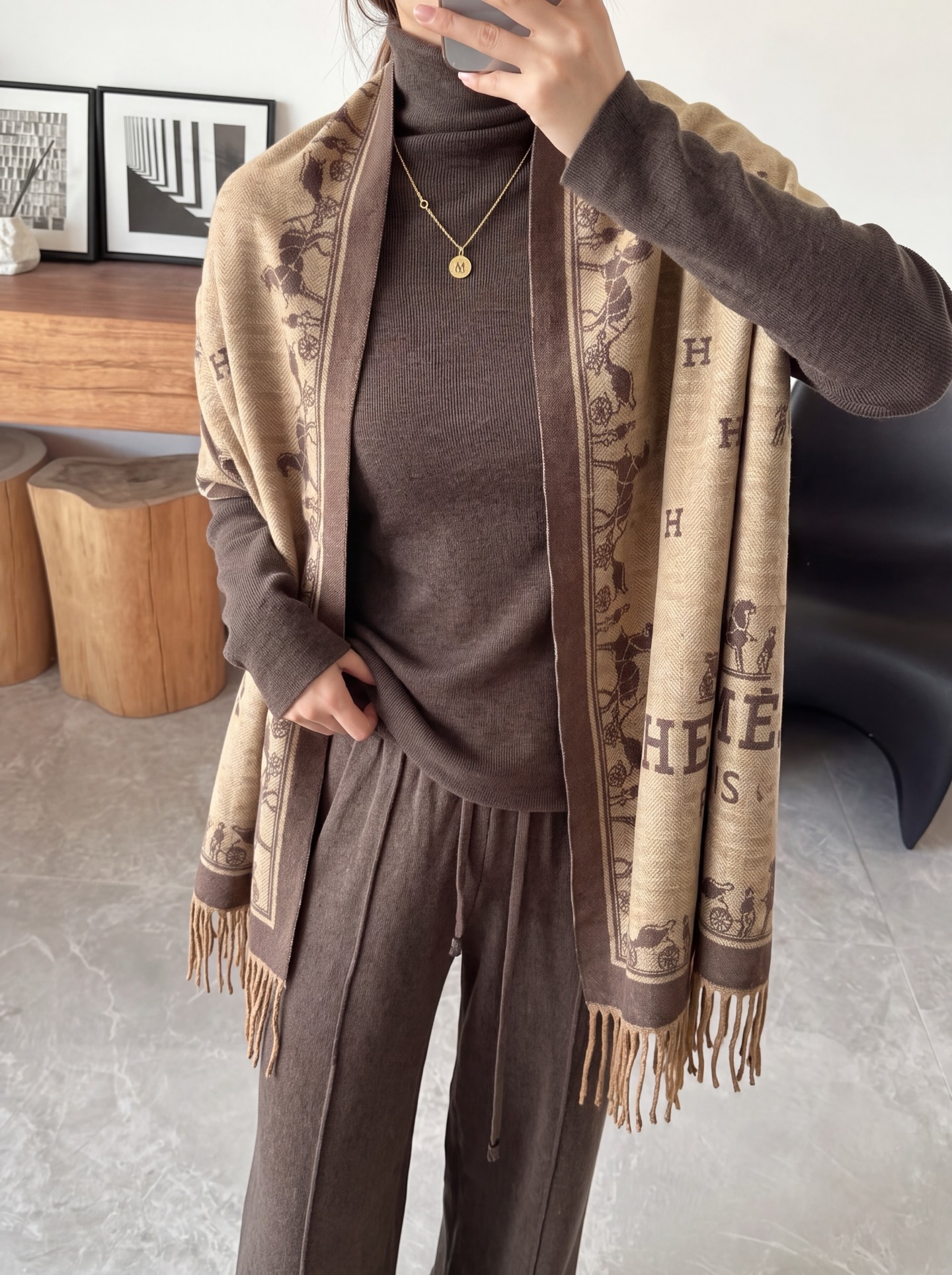 Her 26fw knit shawls basic tee pants sets