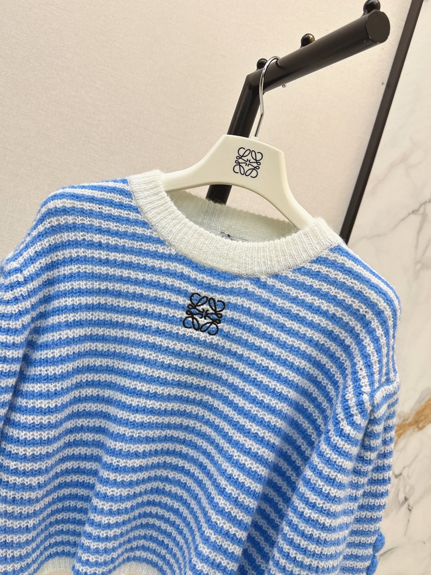 Loe 26fw stripe cropped knitwear