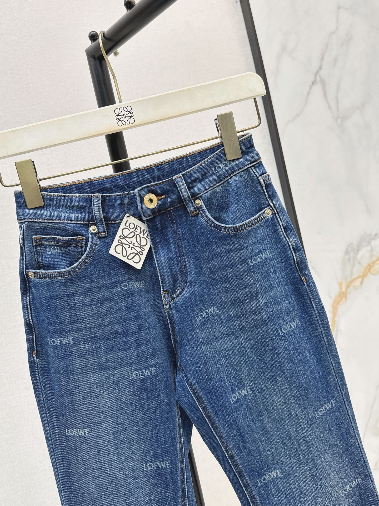 Loe 26fw fit-slim jeans