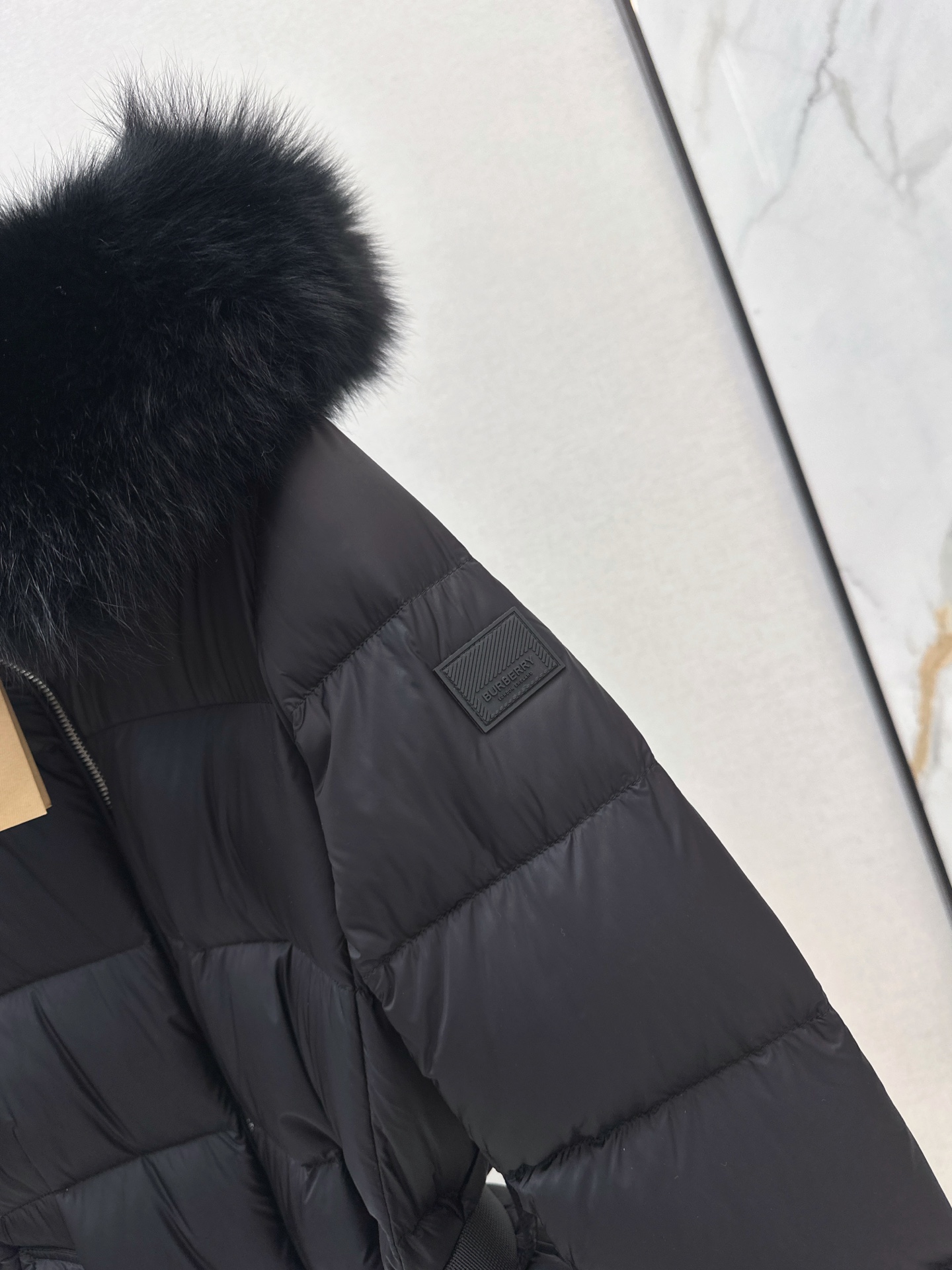 Bur 26fw Hooded Belted Down Jacket