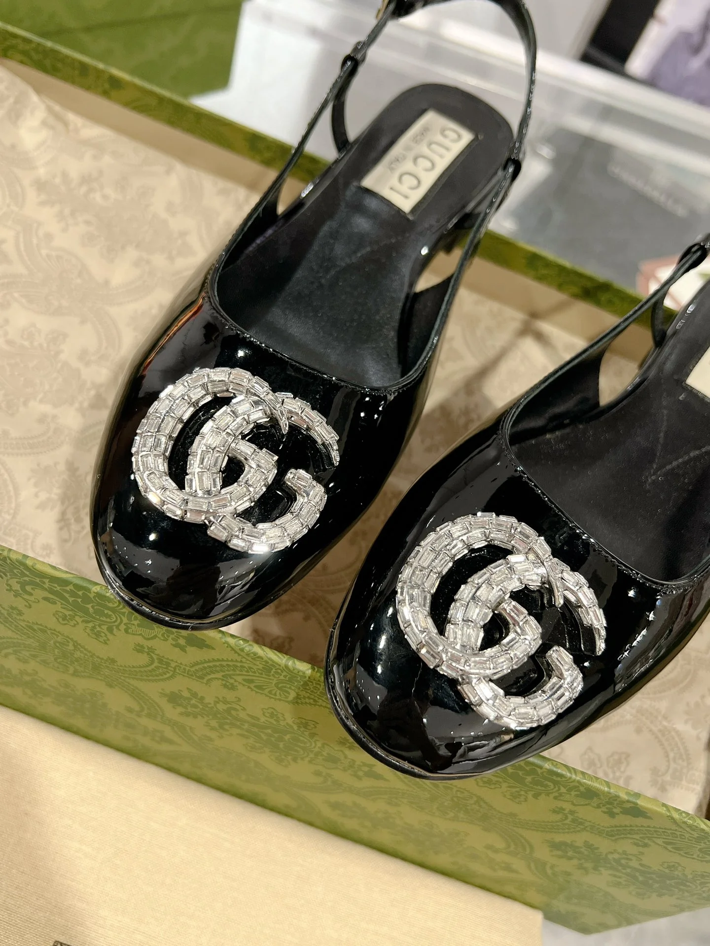 Gucc 25fw slingback flats with crystal diamond bling sandals