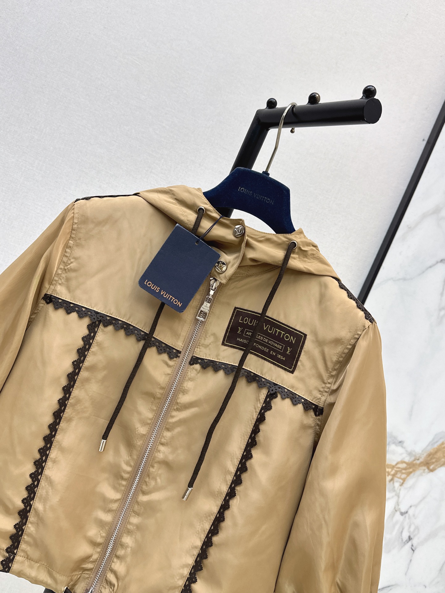 Loui 26ss lace trim jacket