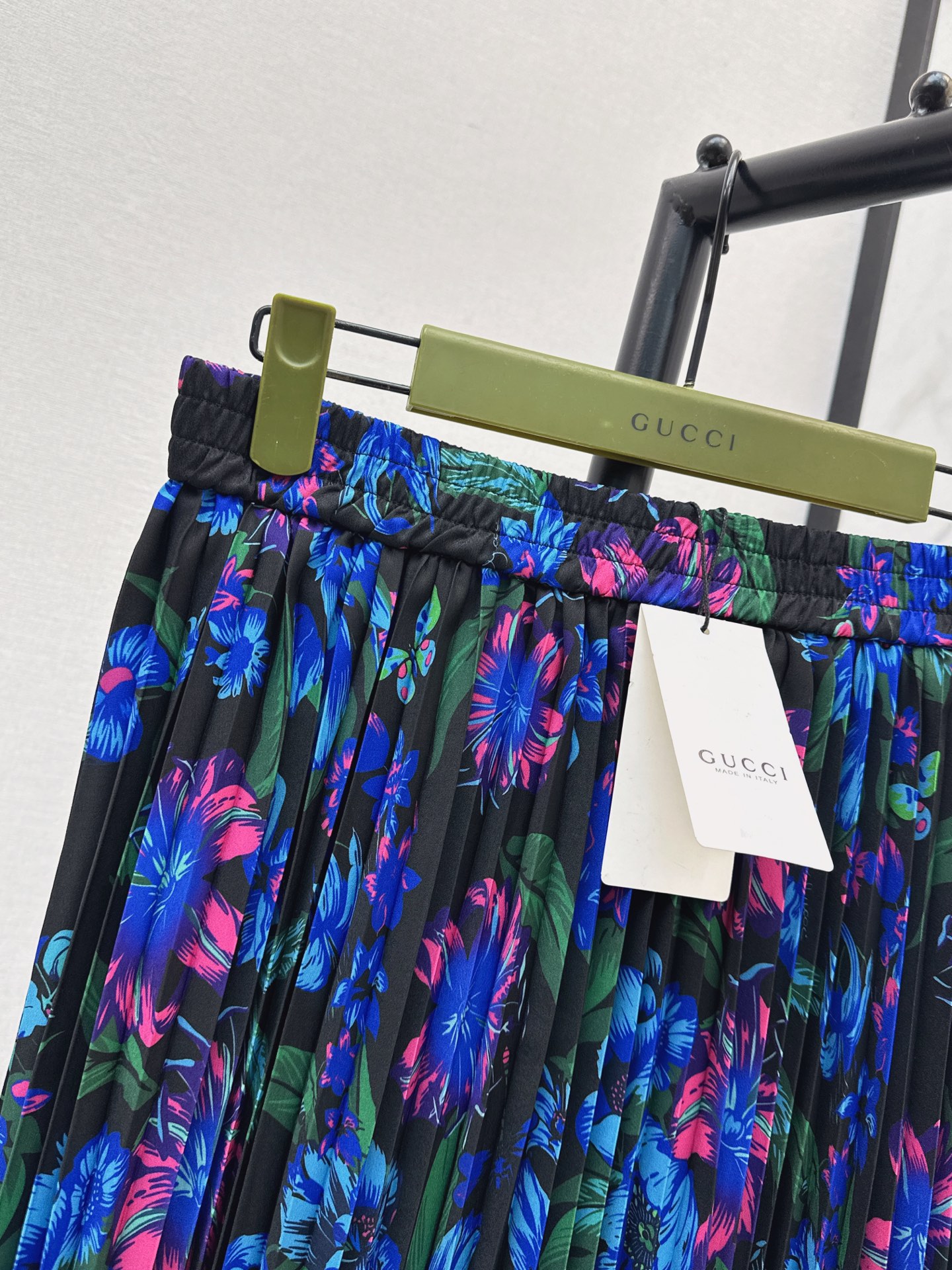 Guc 26fw print floarl pleated skirt