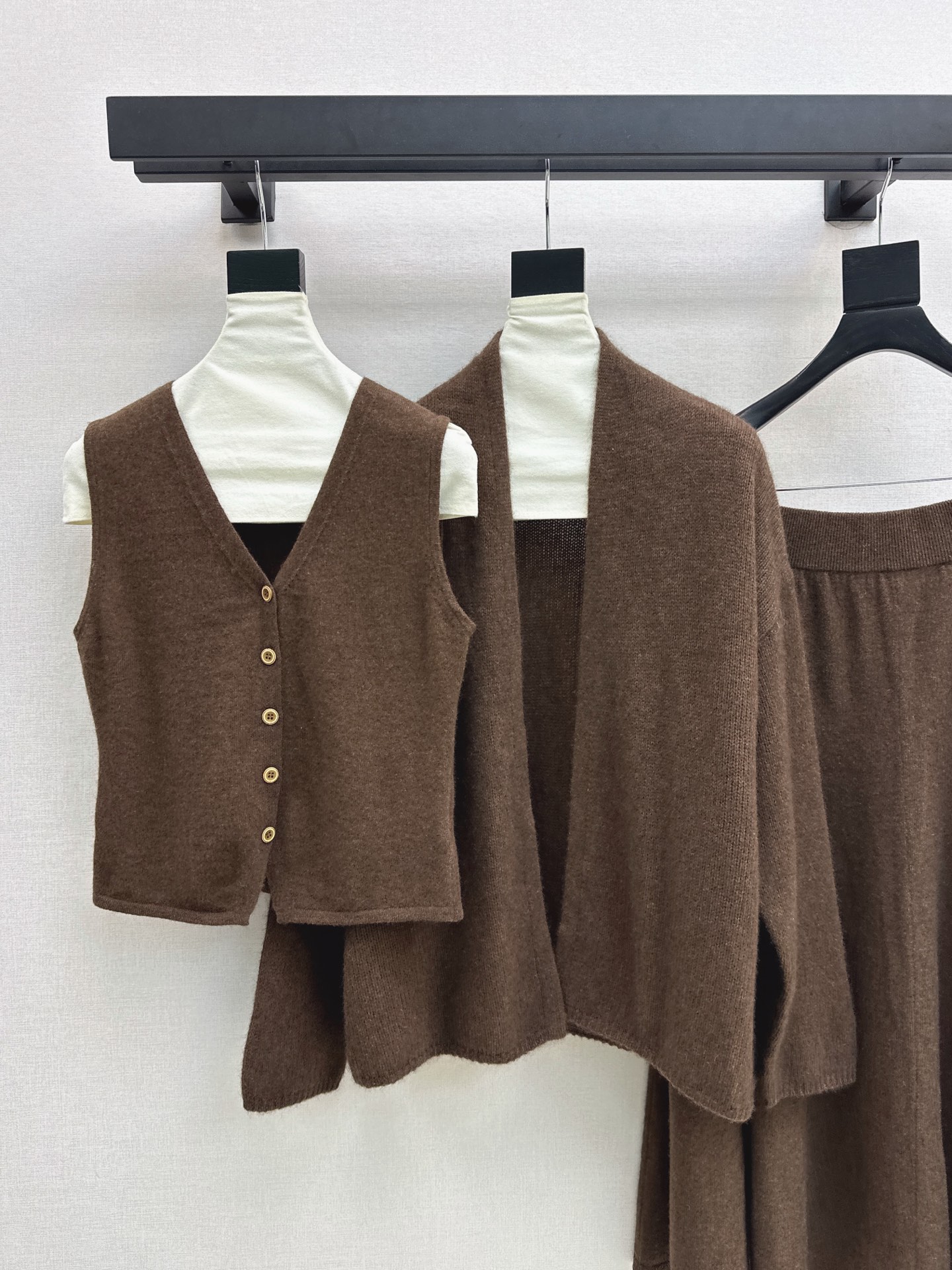 Her 26fw knit cardigan vest pleated skirt sets