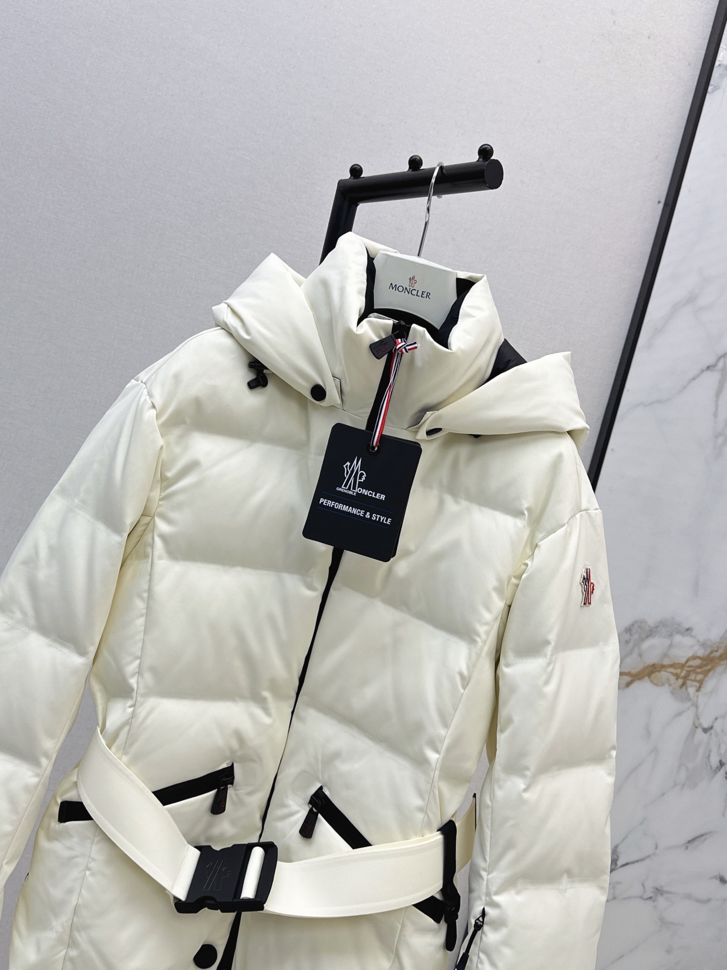 Monc 26fw belted hooded down jacket