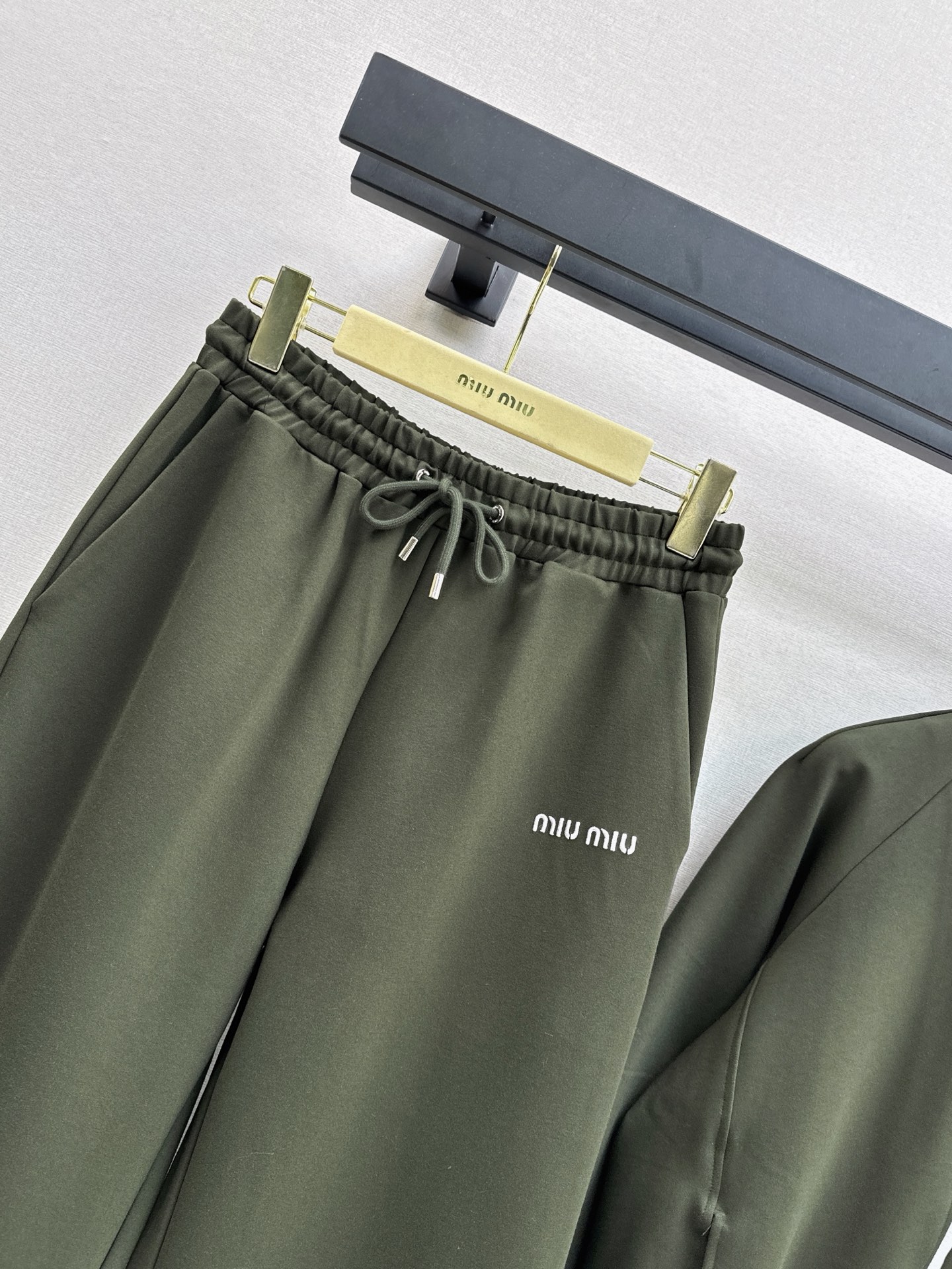 Miu 26fw zipper jacket drawstring pants sets