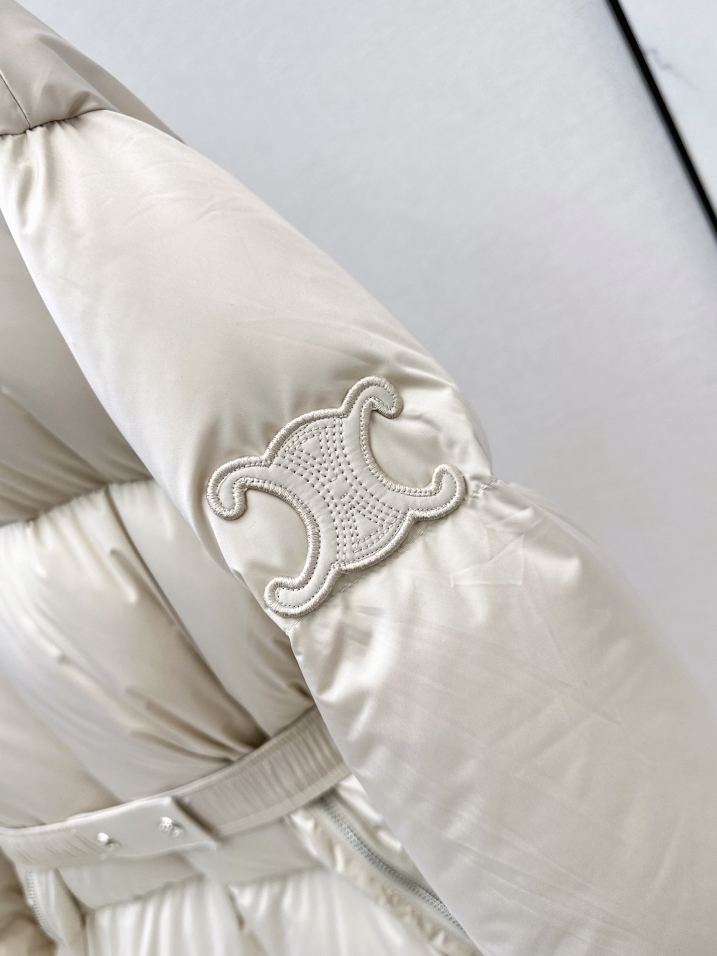 Celi 26fw belted down jacket