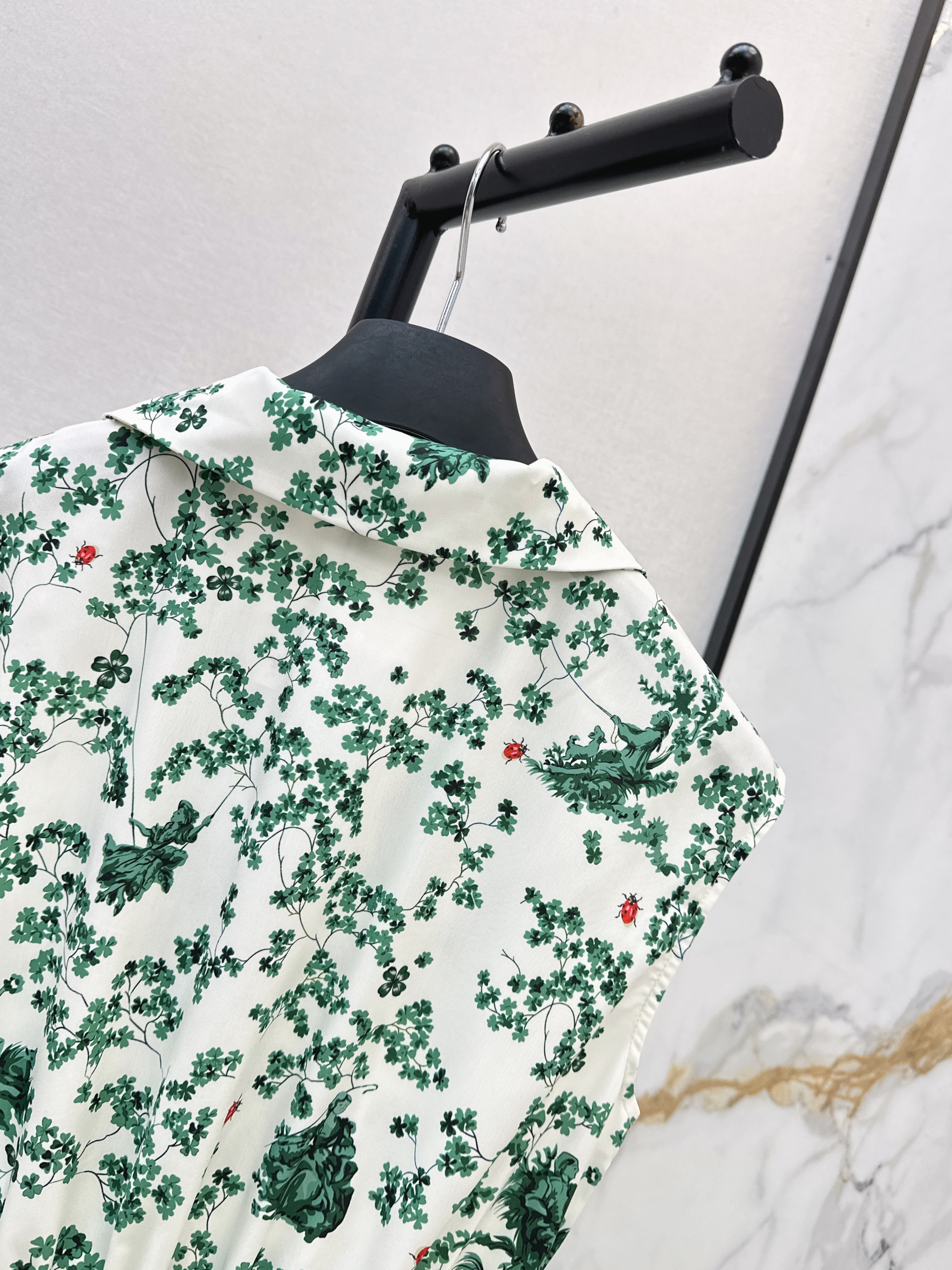 CD 26ss sleeveless print dress