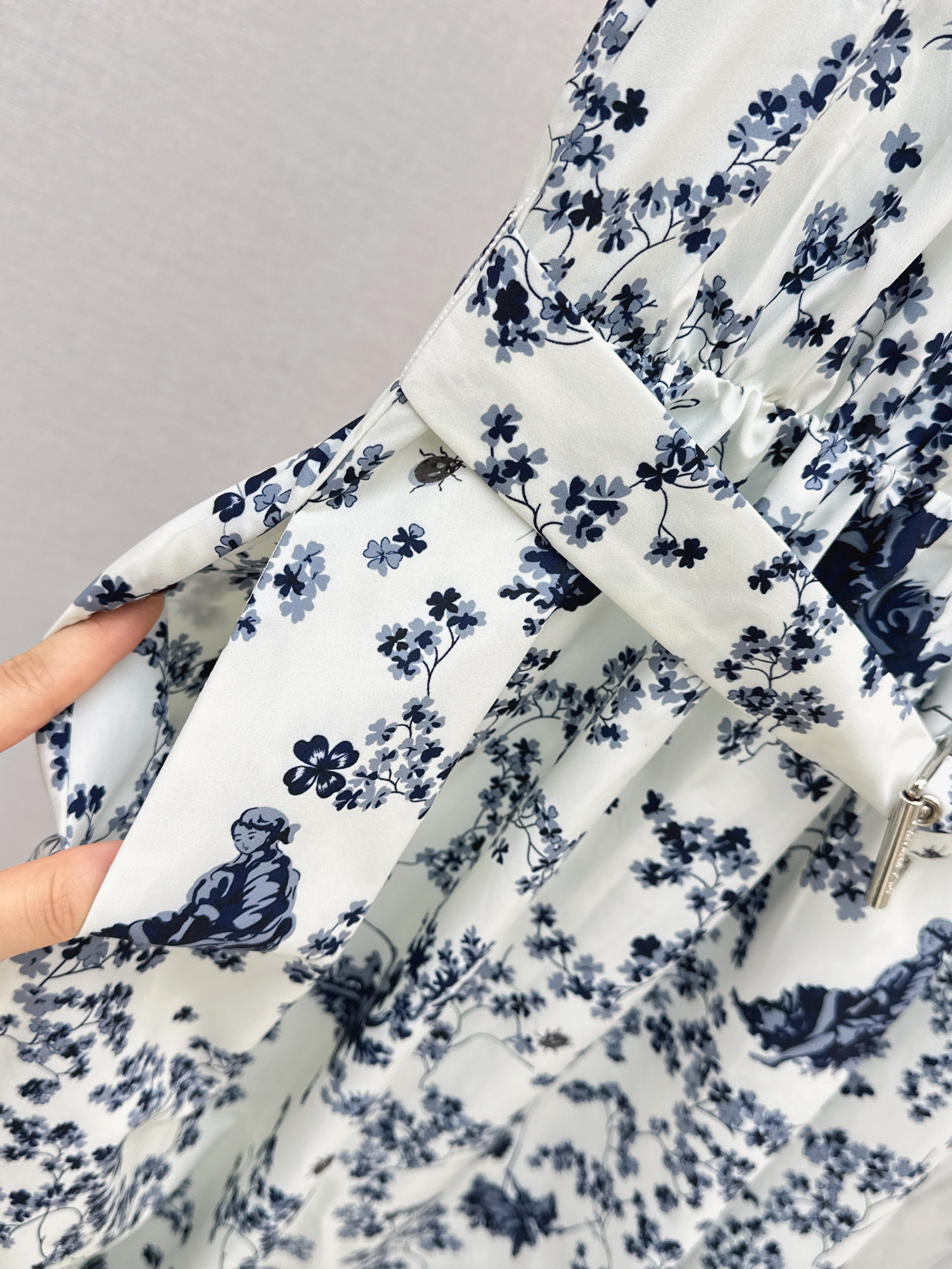 CD 26ss sleeveless print dress