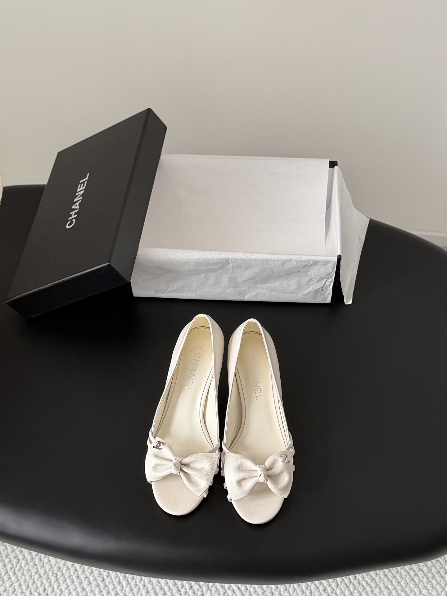 Chan 26ss peep toe heels