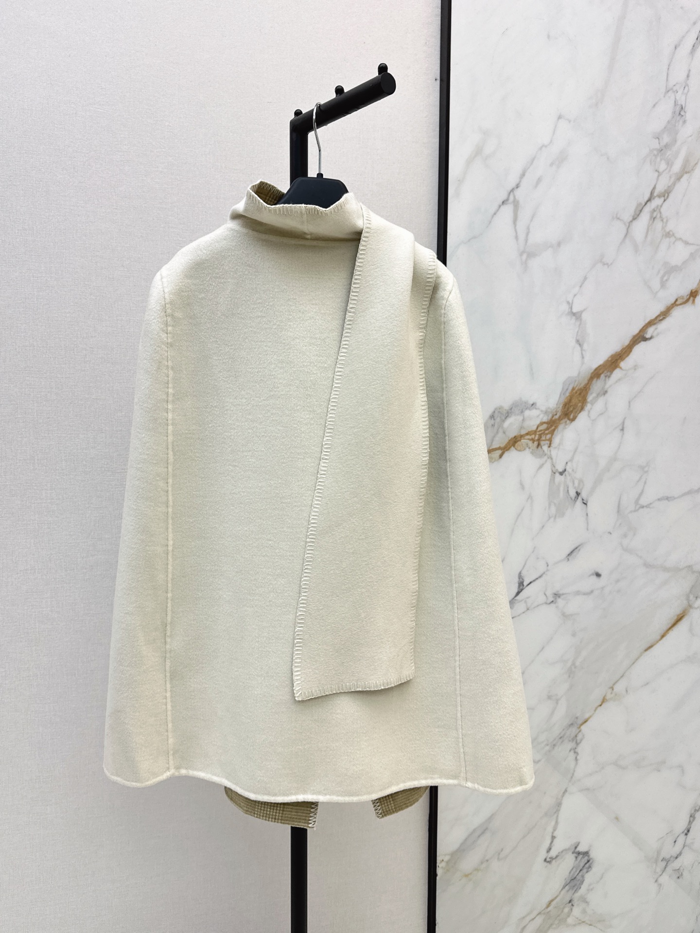 Max 26fw woolen cape overcoats