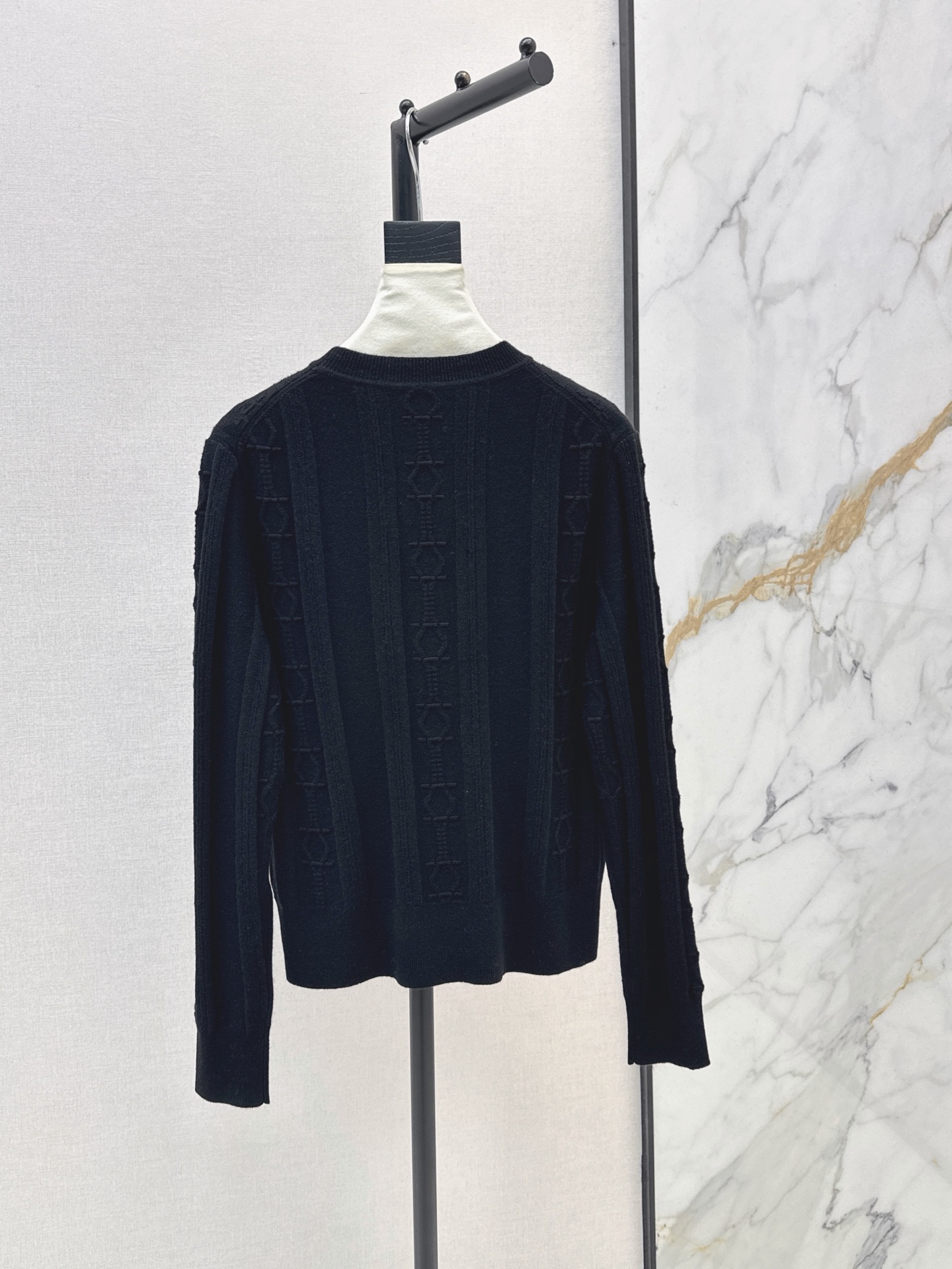 Her 26fw cable sweater