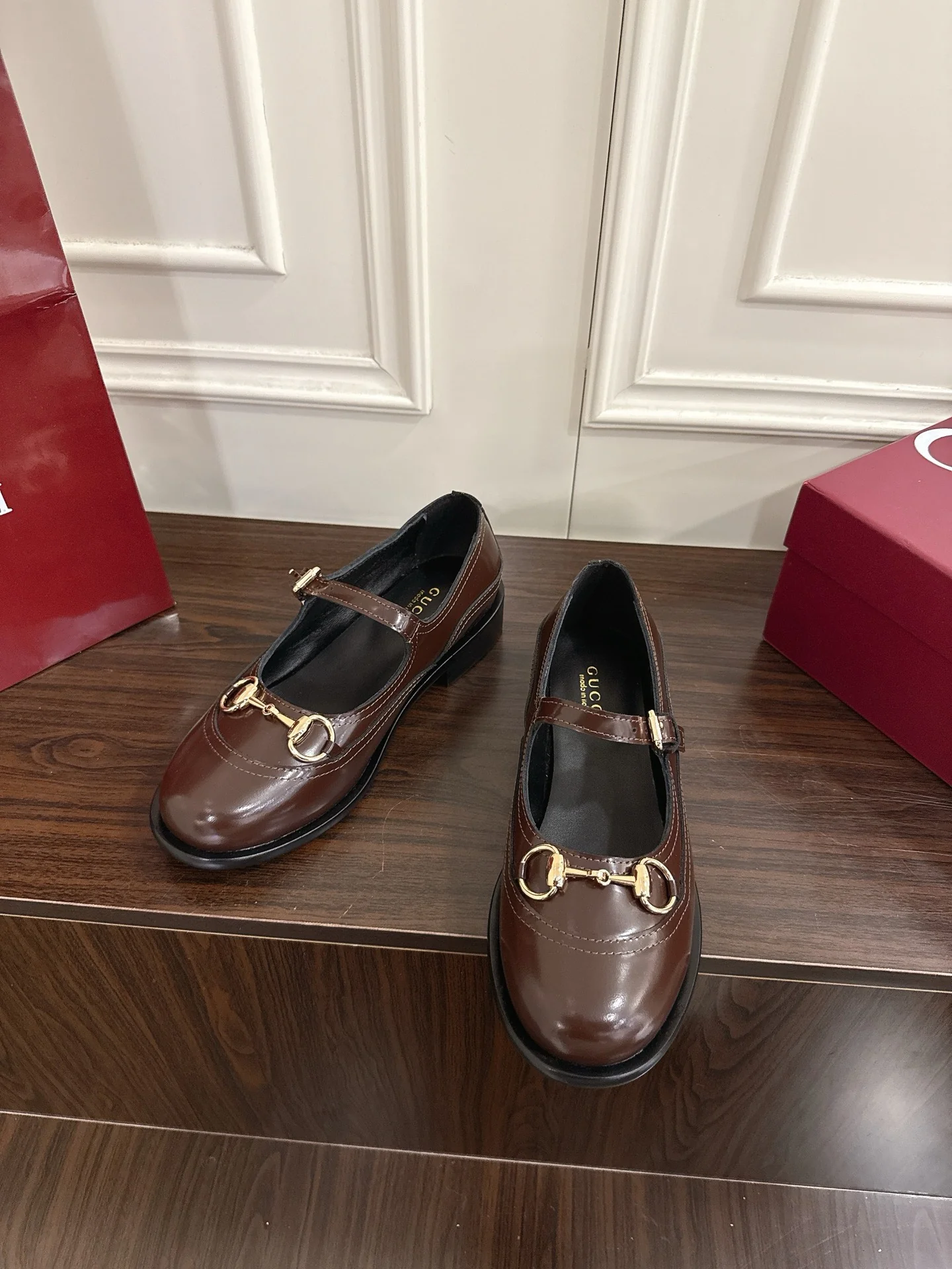 Guc 25fw mary jane flats