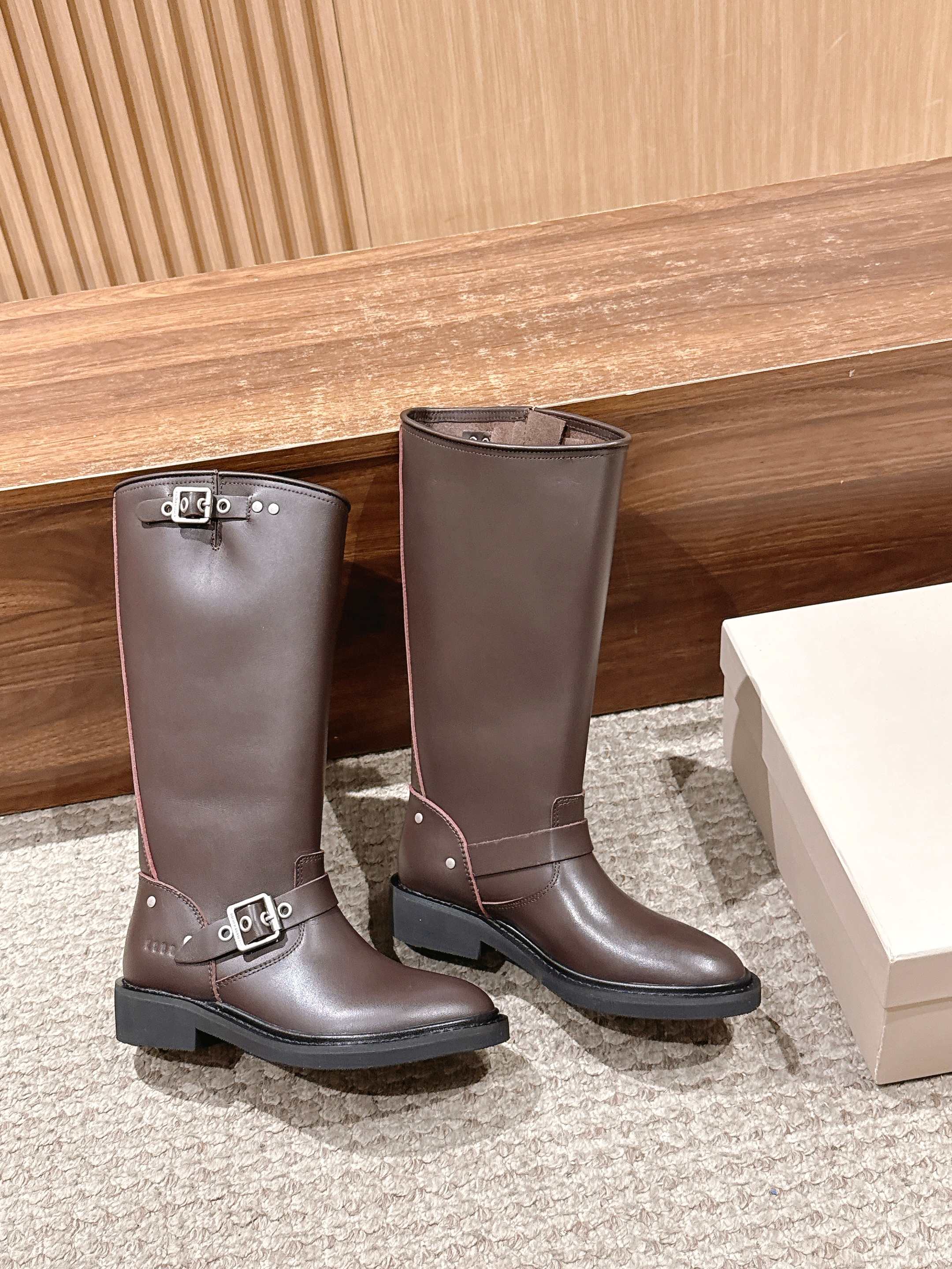 Gold 25fw boots