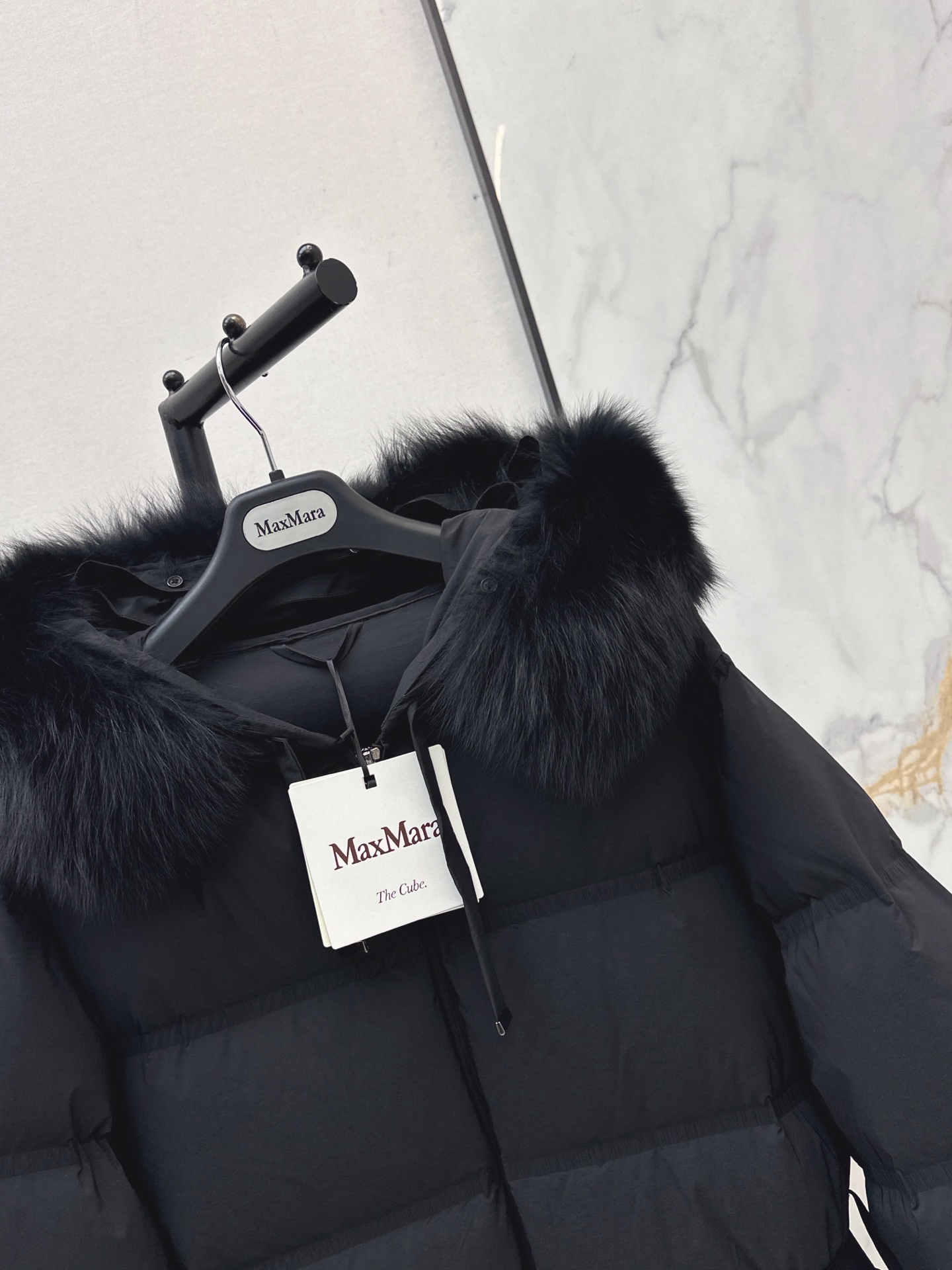 Max 26fw long belted hooded down jacket