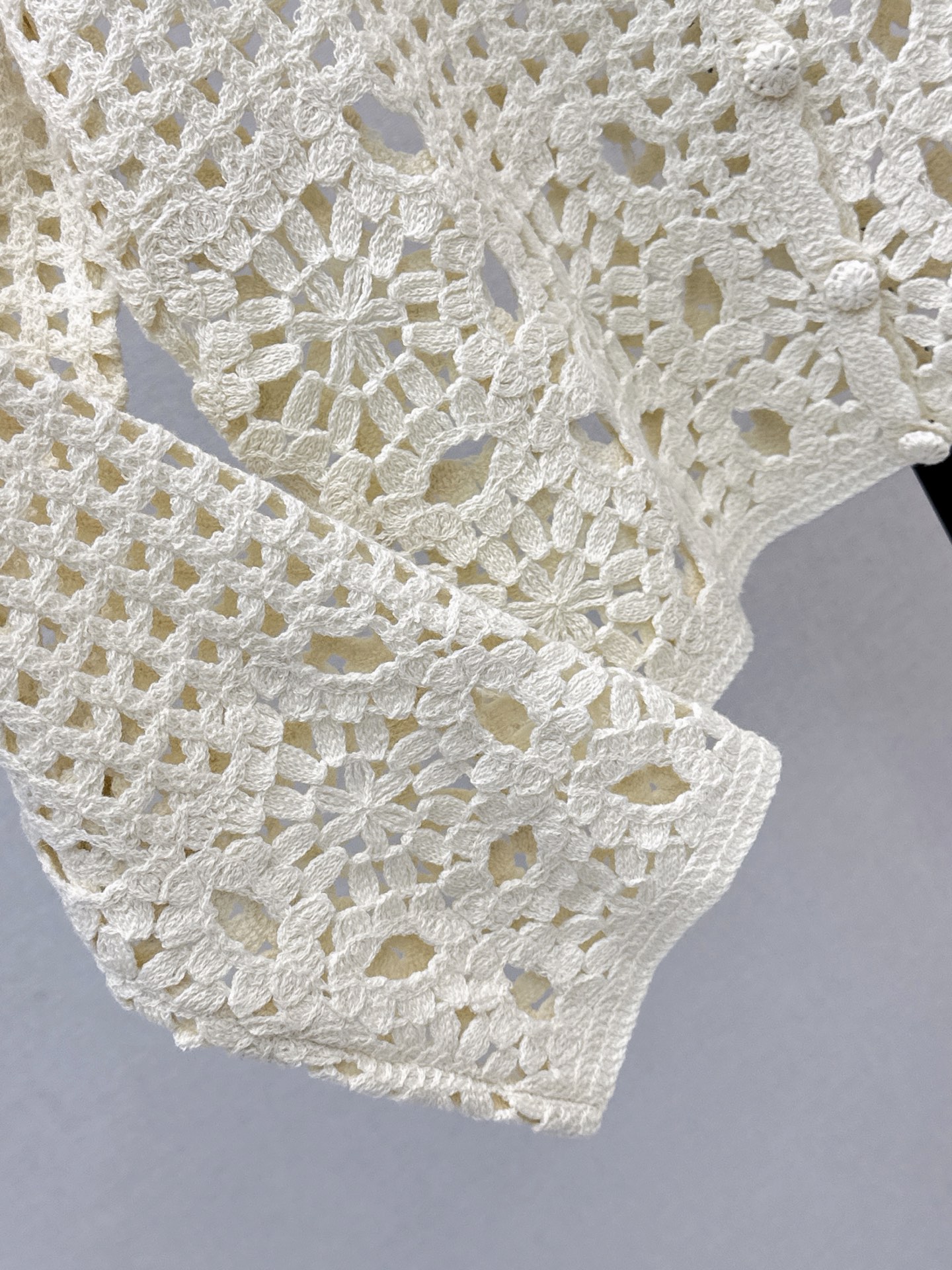 Celi 26fw hollow knit cardigan
