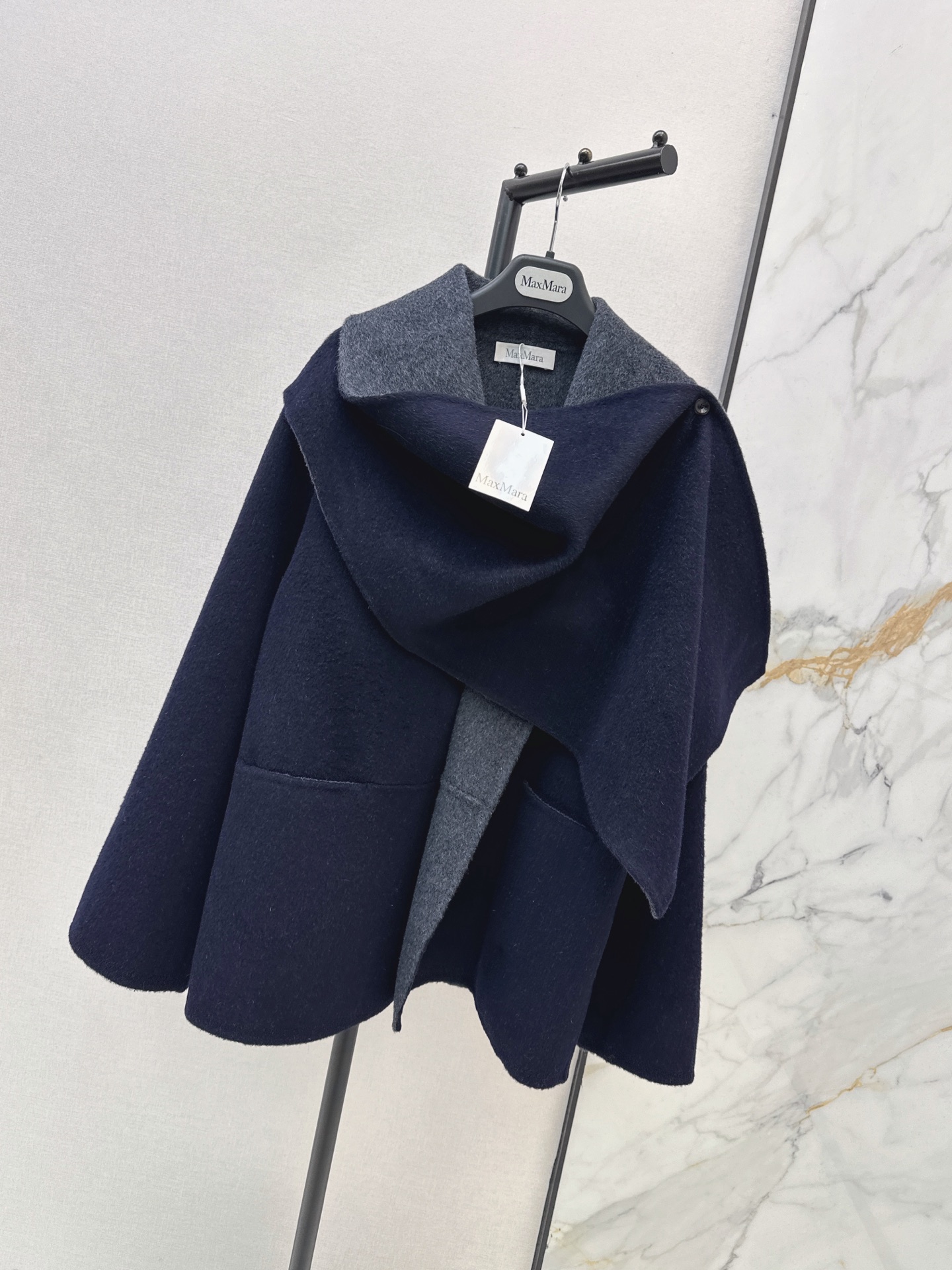 Max 26fw cropped woolen overcoats