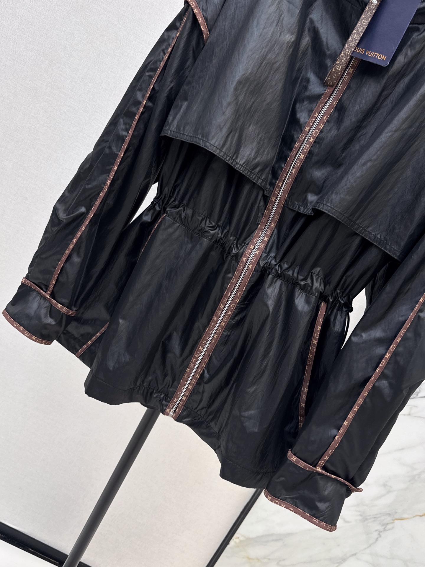 Loui 26fw hooded jacket
