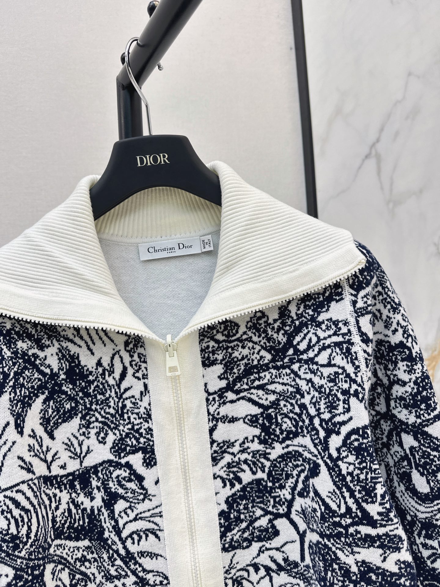CD 26fw cashmere cardigan