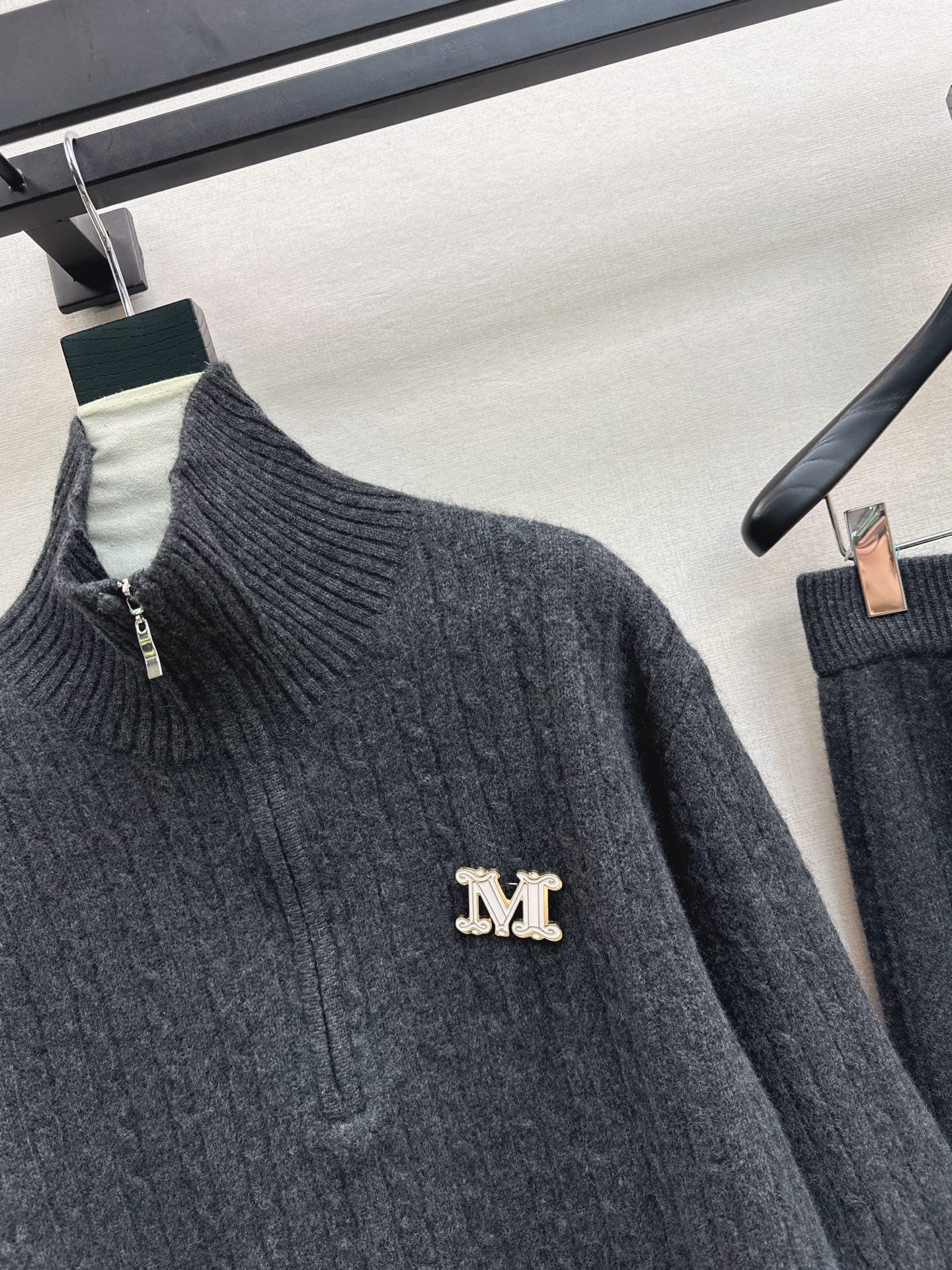 Max 26fw wool sweater pants sets