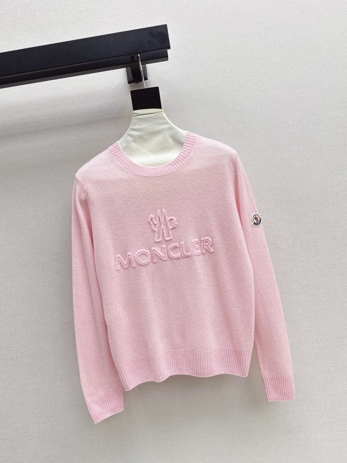 Monc 26fw embroidery knitwear