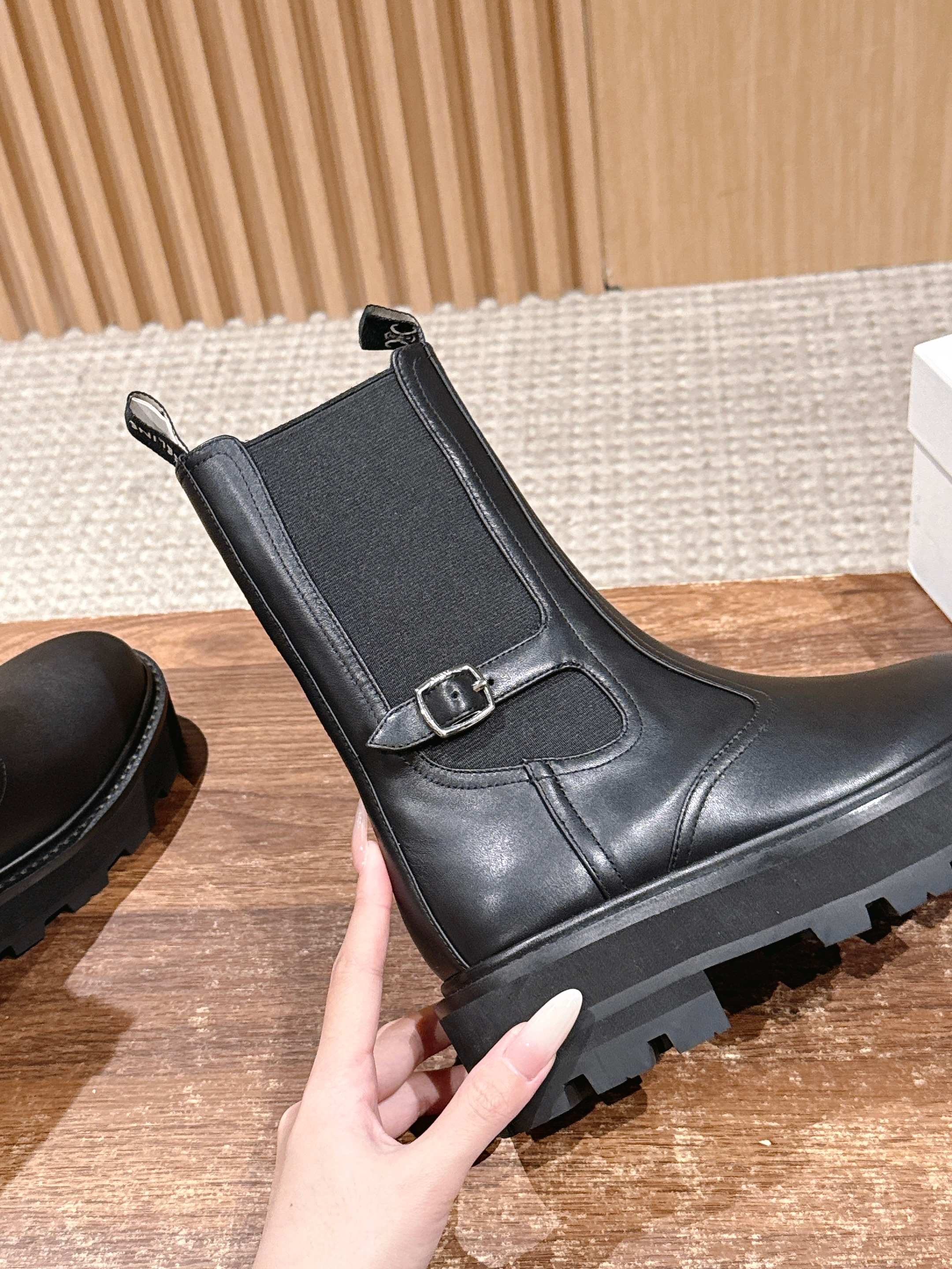 Celi 25fw boots