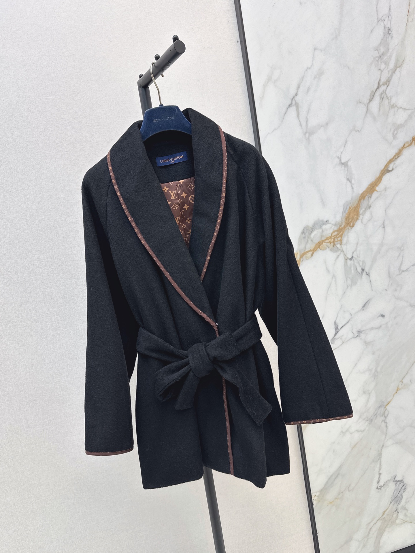 Loui 26fw belted wrap coats