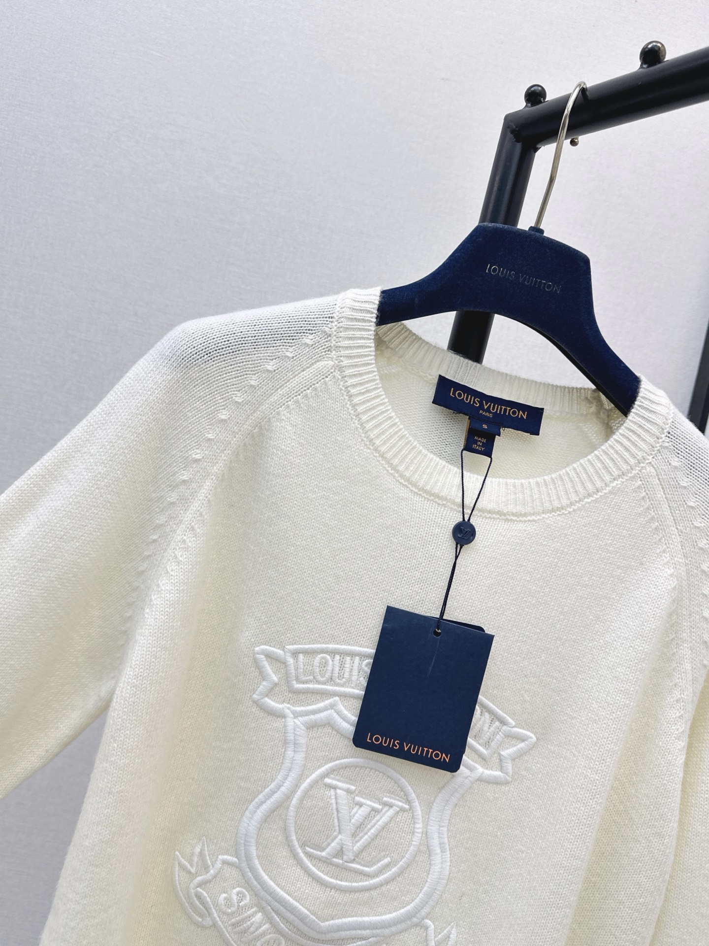 Loui 26fw embroidery knit sweter
