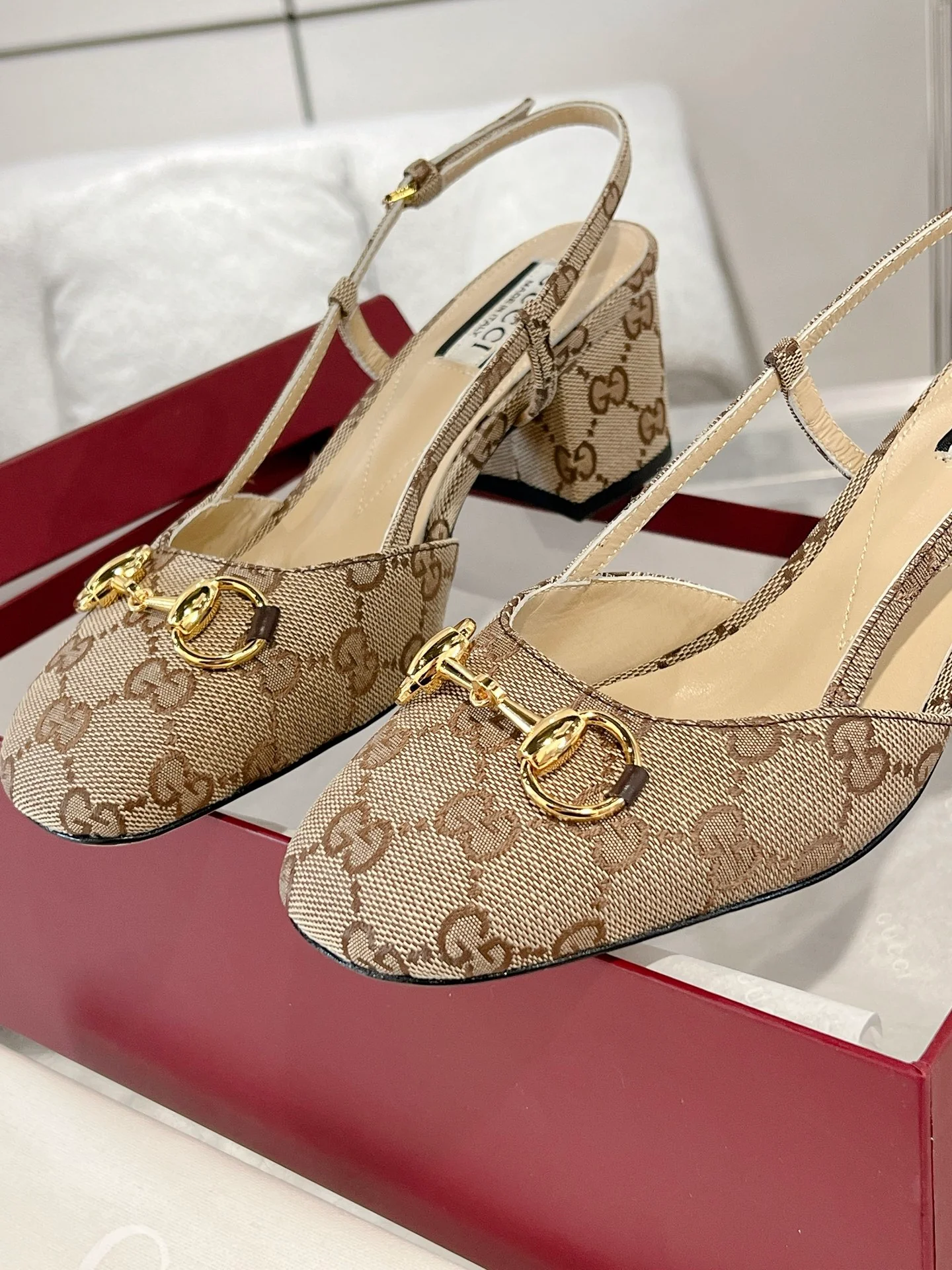 Gucc 25fw slingback chunky heels