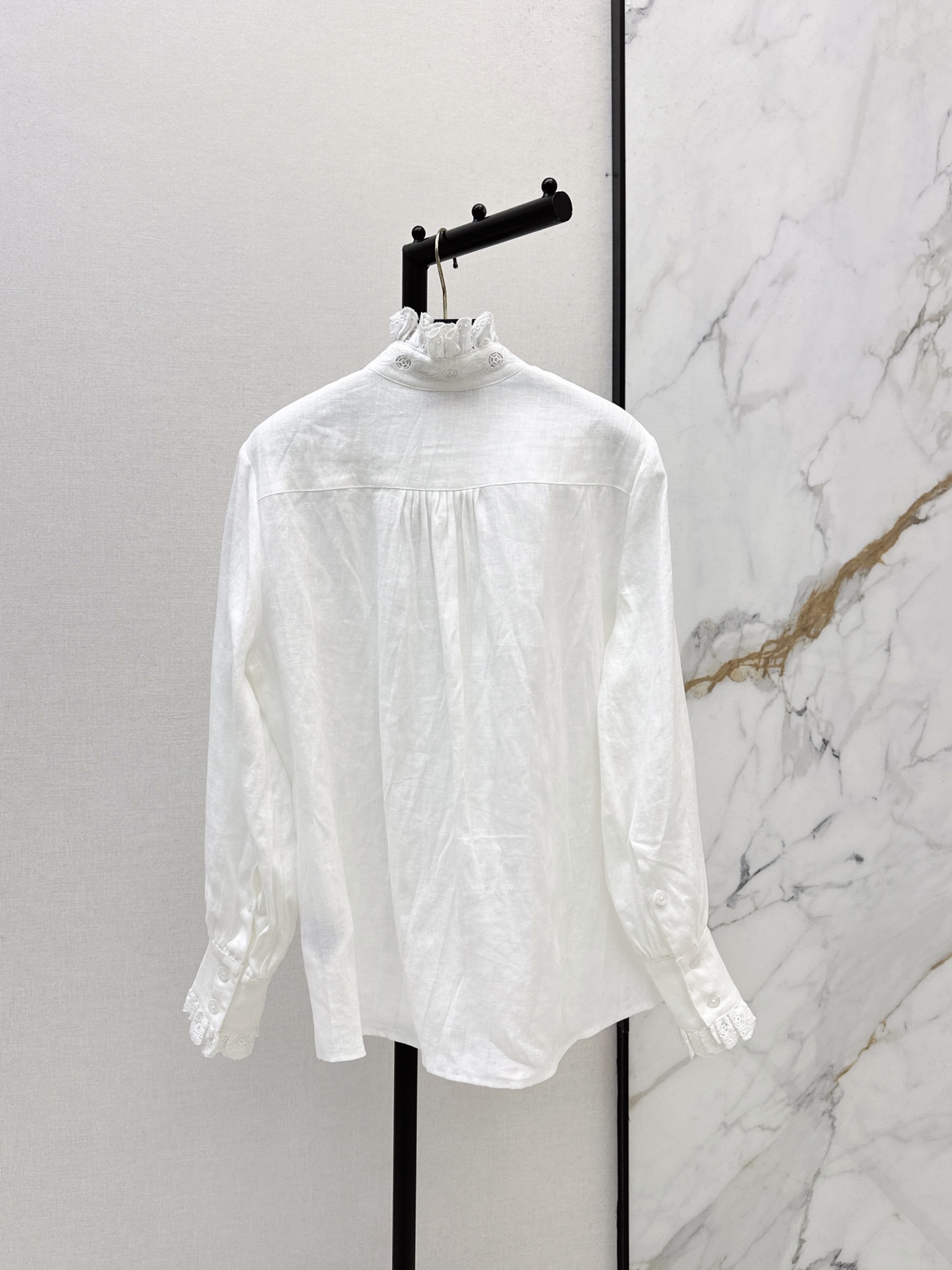 Valen 26fw lace trim linen shirt