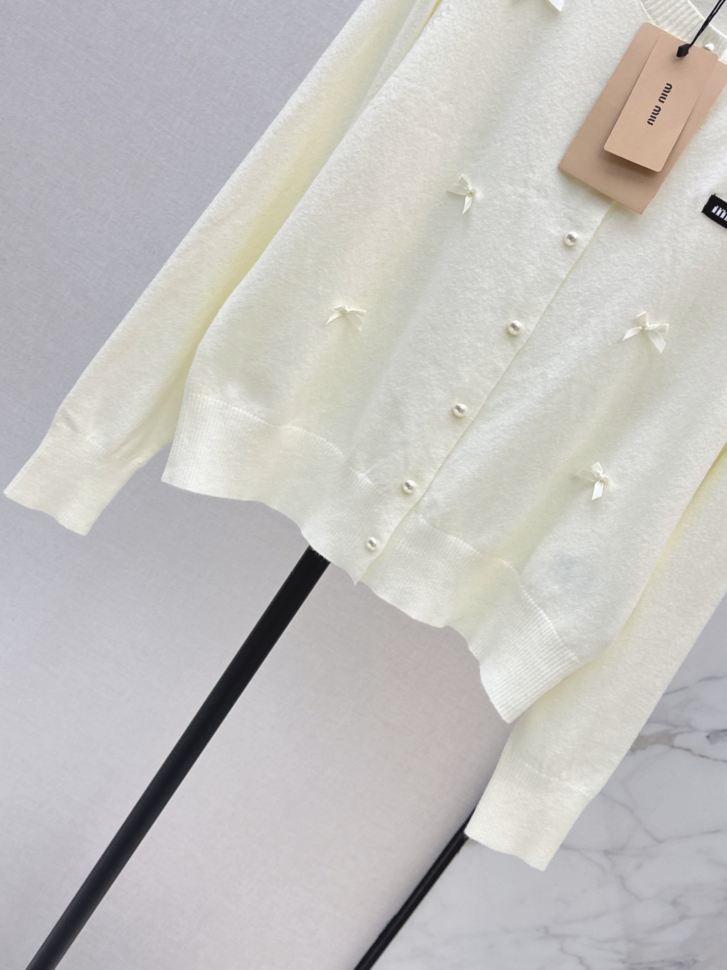 Miu 26fw bow cardigan